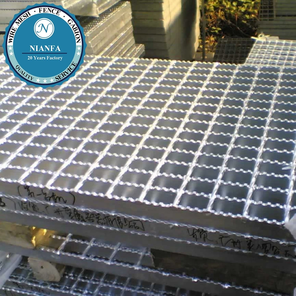 Противоскользящая 30x3 зубчатая оцинкованная стальная решетка для химической заводской платформы