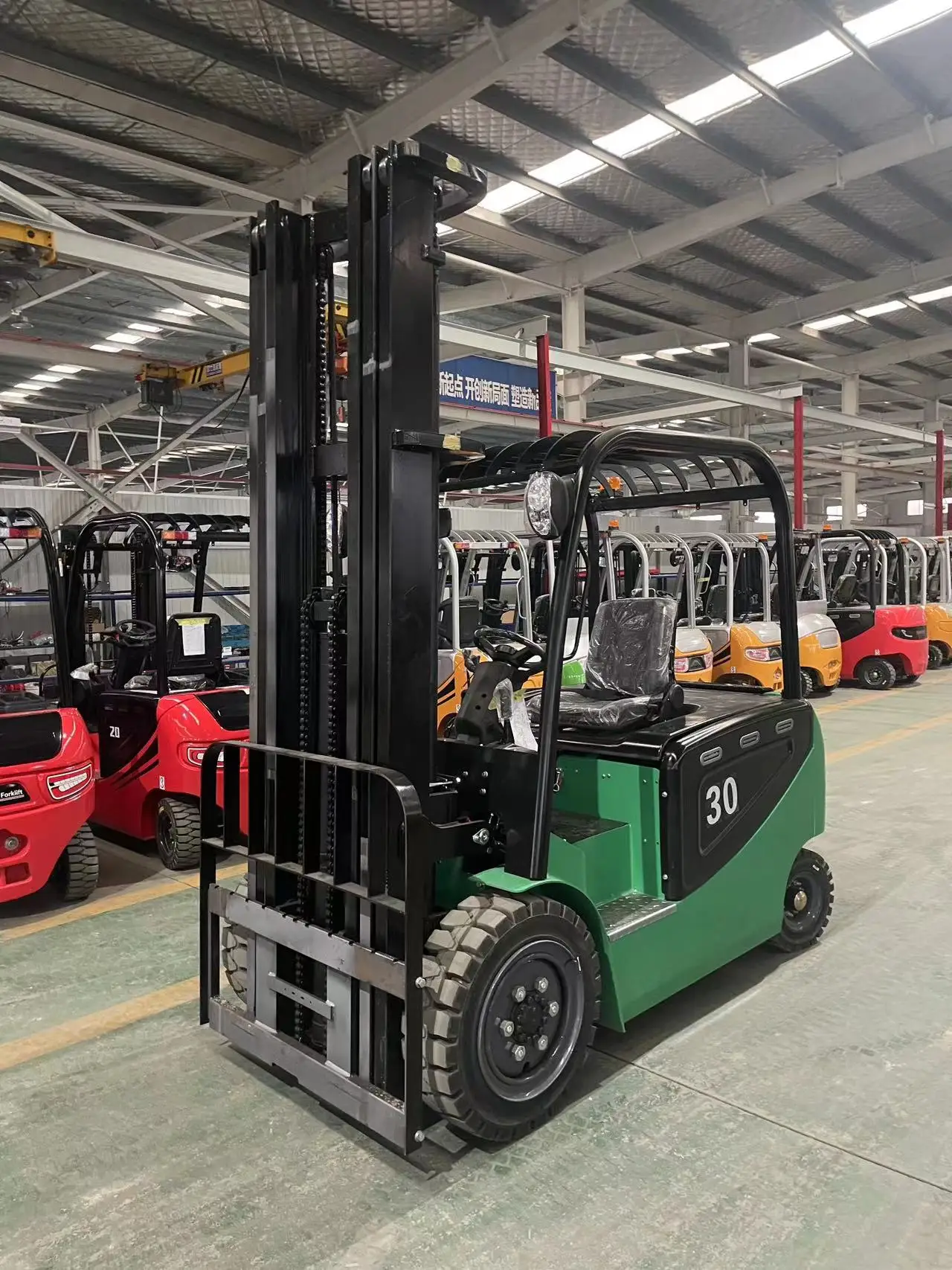 CE certified large battery capacity indoor working electric forklift factory direct sales