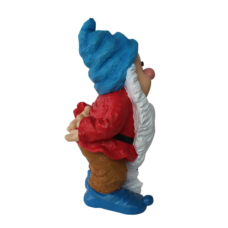 resin garden gnome