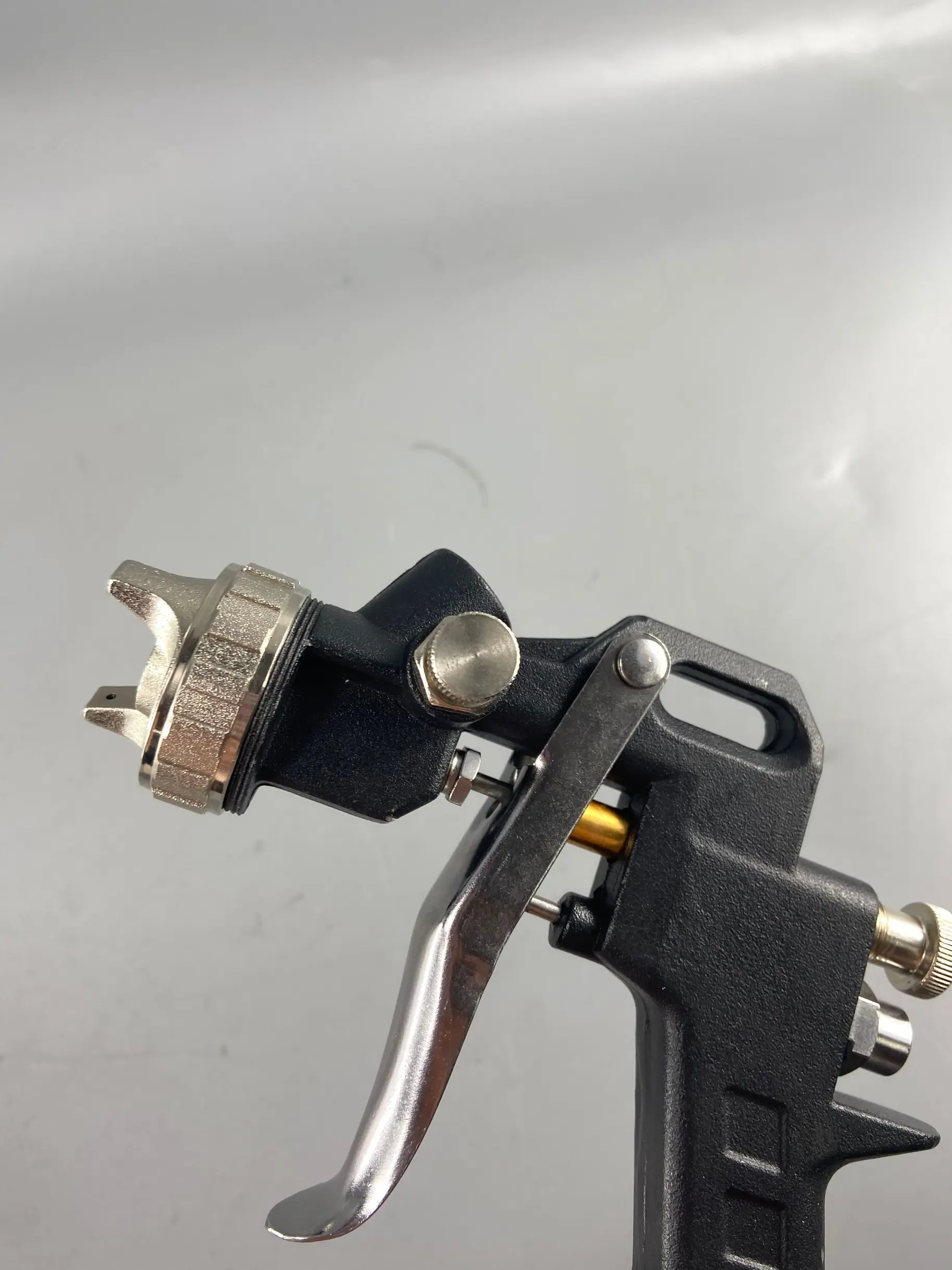 S990 Air Tools Portable Paint Pneumatic Spray Gun Handheld Paint Machine Paint Sprayer 1.5mm Nozzle