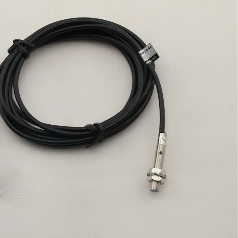 E2E-S05S12-WC-C1 C2 B1 B2 Inductive proximity Sensor switch M5 1mm   3 wire NO PNP NPN E2E-S05S12-CJ-MC-C1 C2 B1 B2