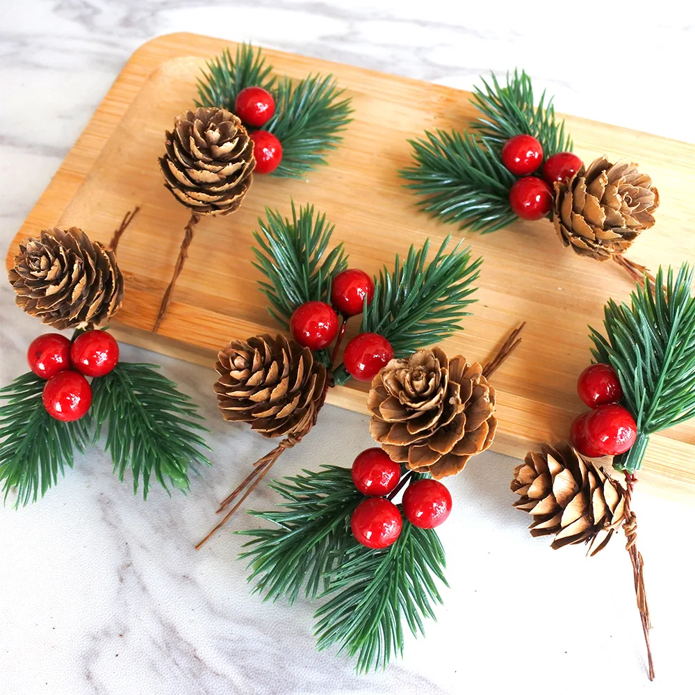 2024 New Christmas Berries red holly flower arrangement Artificial red berry picks for Festival Holiday and Home Decor