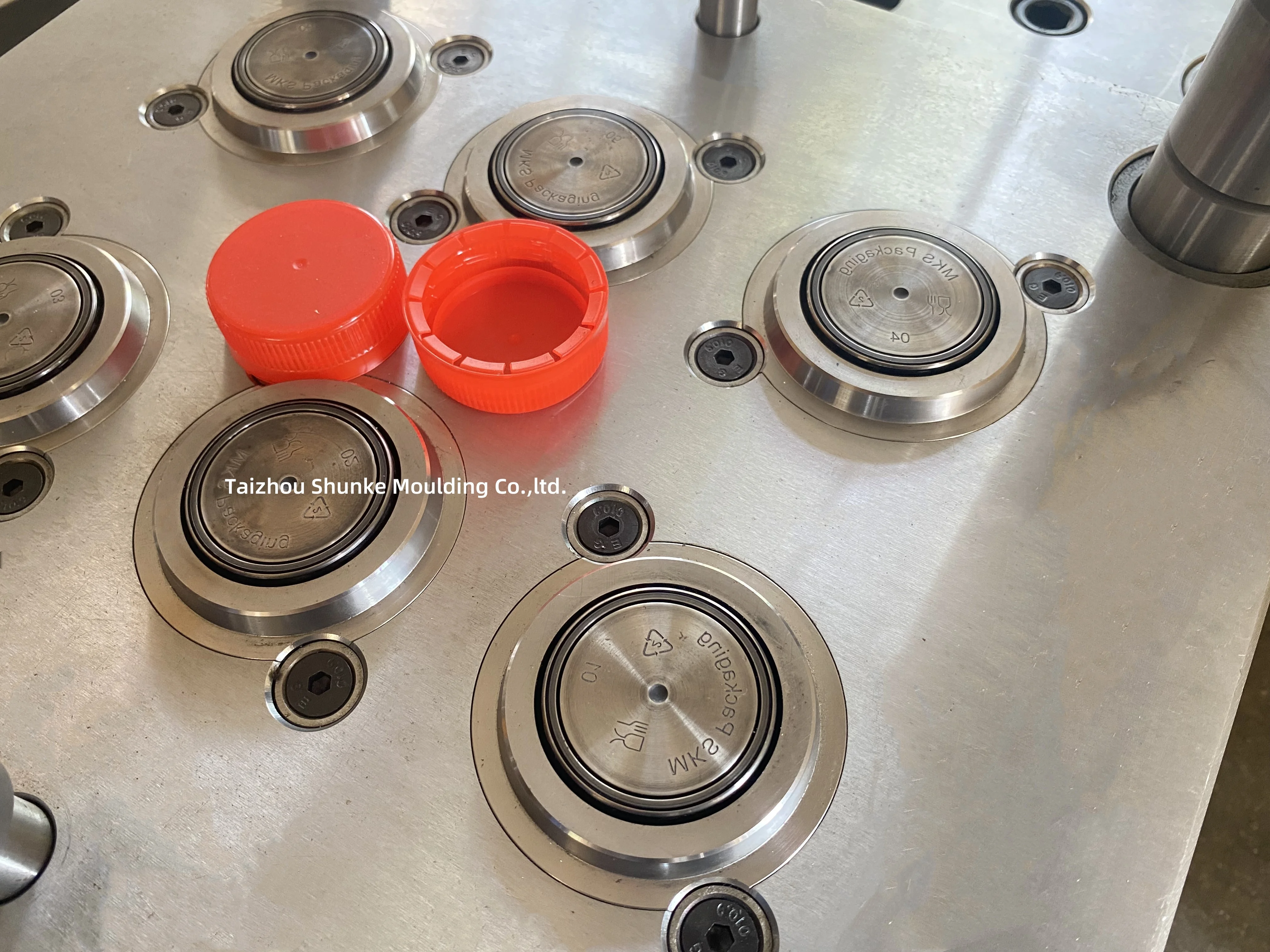 38mm bottle cap injection mold water bottle cap mold plastic injection molds manufacturer injection molding companies