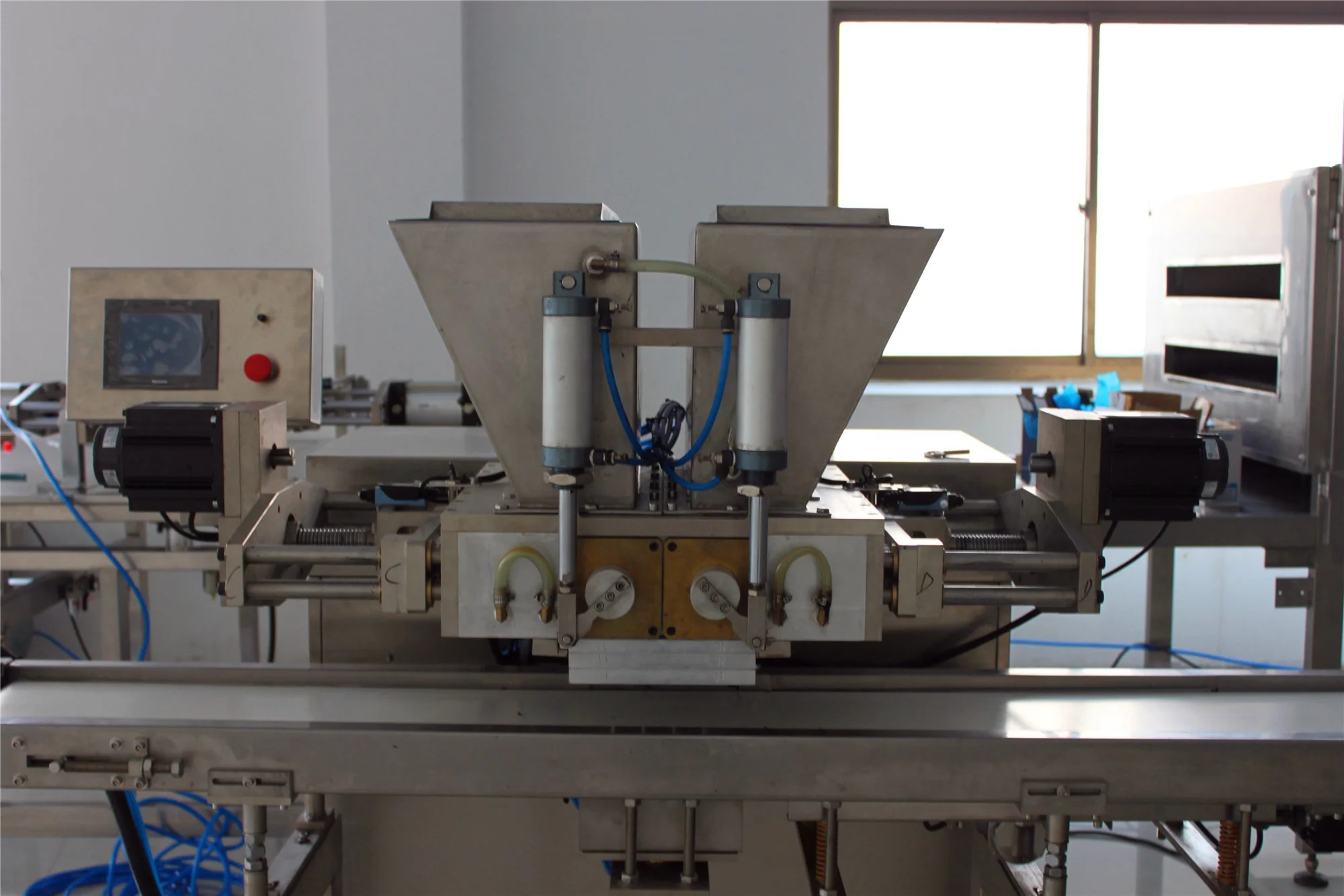 Q110 Golden Eagle Semi-Automatic Small Chocolate Moulding/depositing/chocolate filling Machine