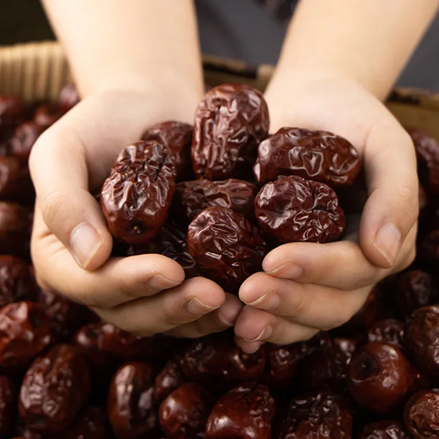 Hot Sale High Vitamin Content Dried Fruit Sweet Red Dates Jujube Sweet Dried Dates Organic Delicious Taste Red Jujube