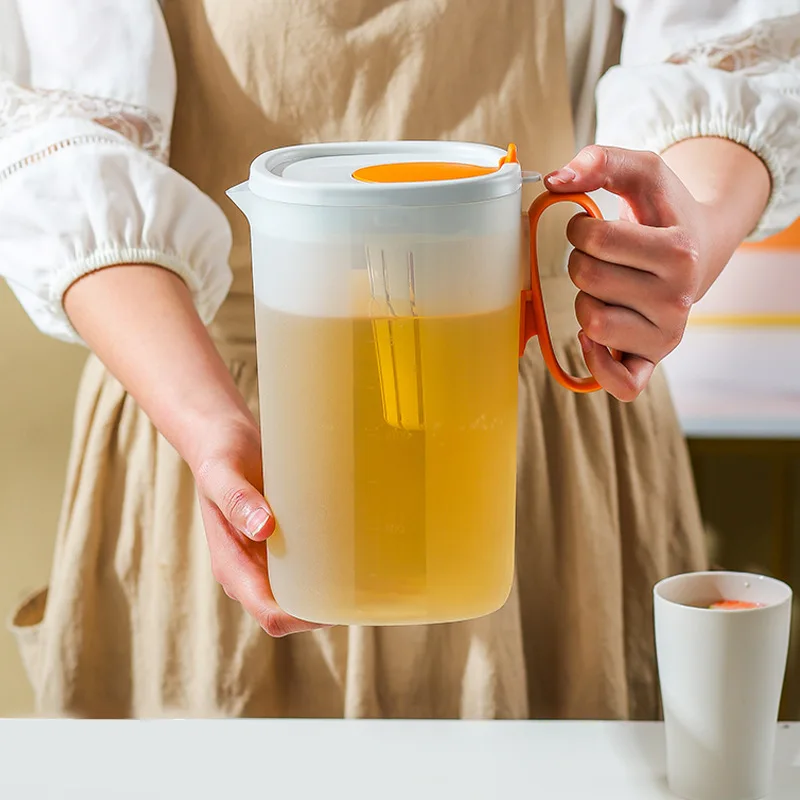 Hot Sale Refrigerator Cold Water Bottle Heat Resistant 1550ML Fruit Teapot Household Plastic Water Jug