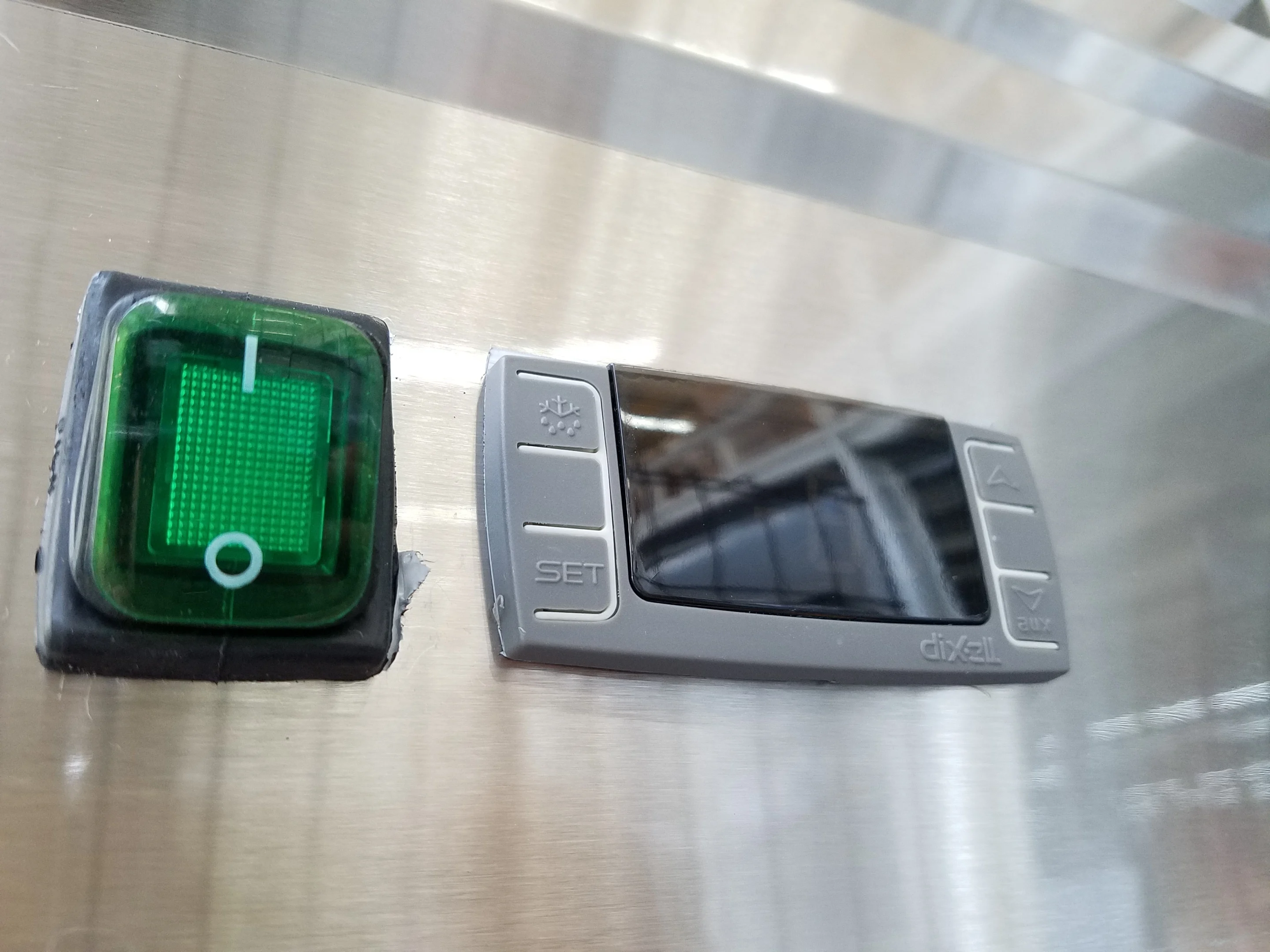 Commercial hotel industry beer showcase dispiay Drinks upright refrigerator fridge 3 door chiller freezer