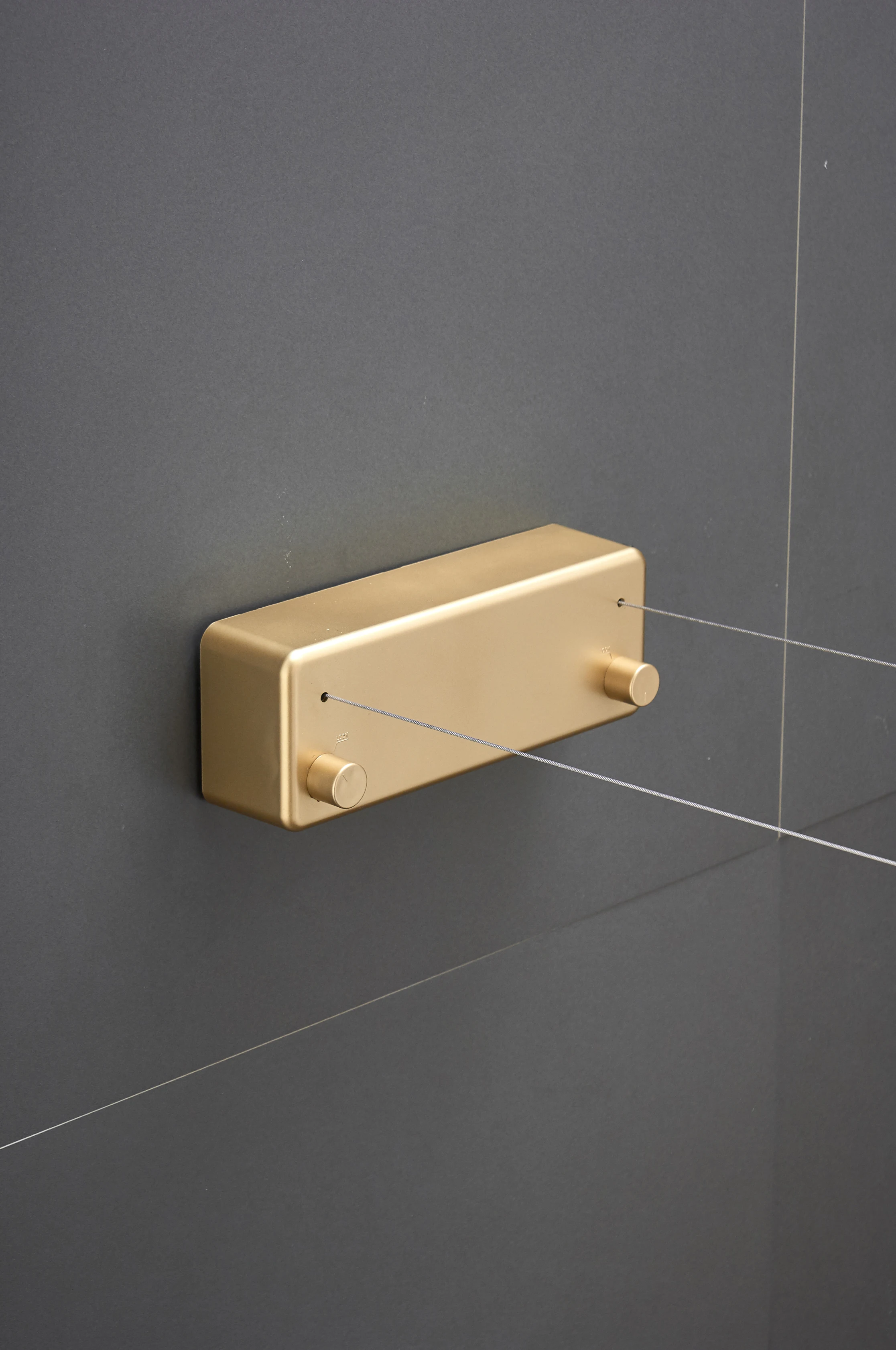 Punch-free Wall-mounted Clothes Line Hotel Retractable Clotheslines Clothes Drying Rack Balcony Factory Price Indoor Aluminum