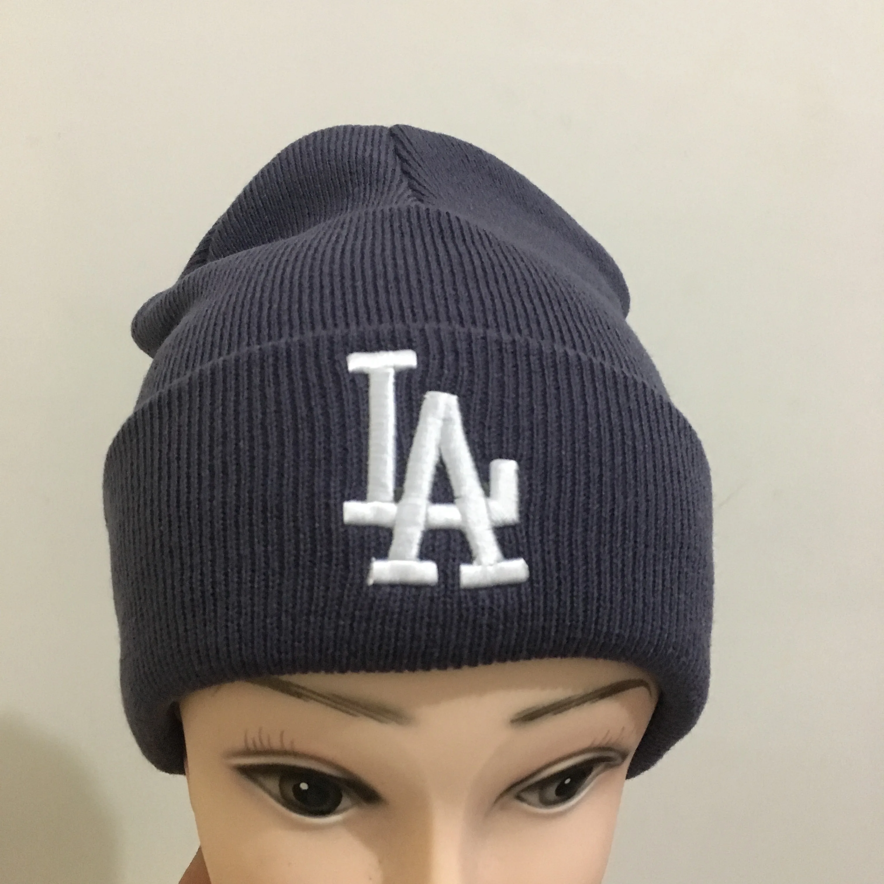 yiwu cheap price  American style LA new york cuff Beanie Hat