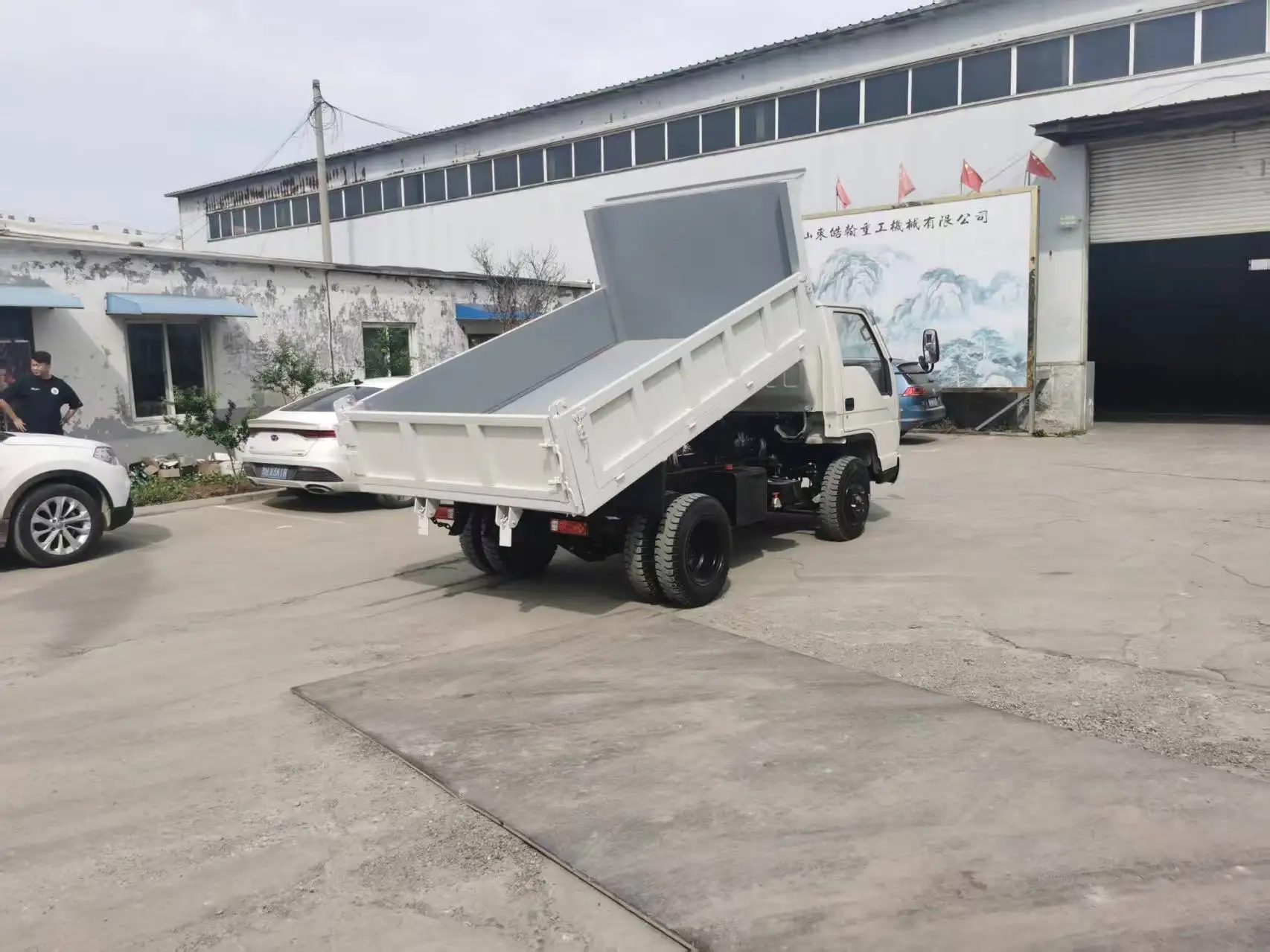 Transport Vehicle with Core Components Gearbox Bearing Motor for Engineering Machinery Mining Construction