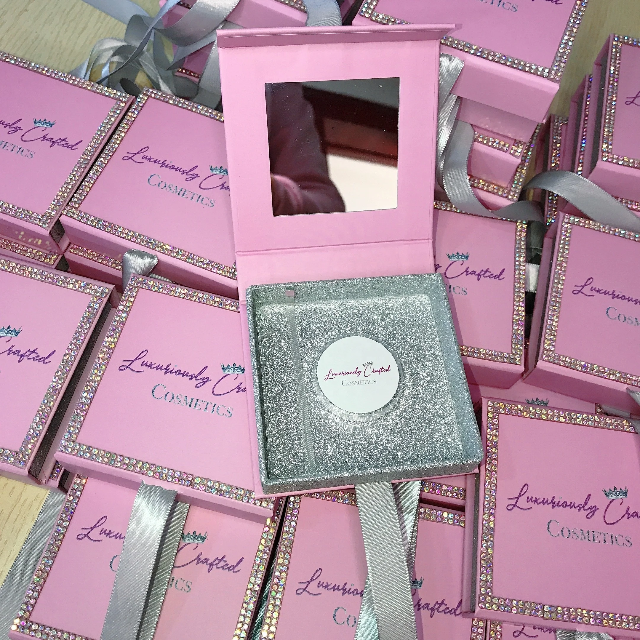 
Wholesale 3d/5d 25mm full strip eyelash extension real mink eye lashes private label packaging box vendor false mink eyelashes 