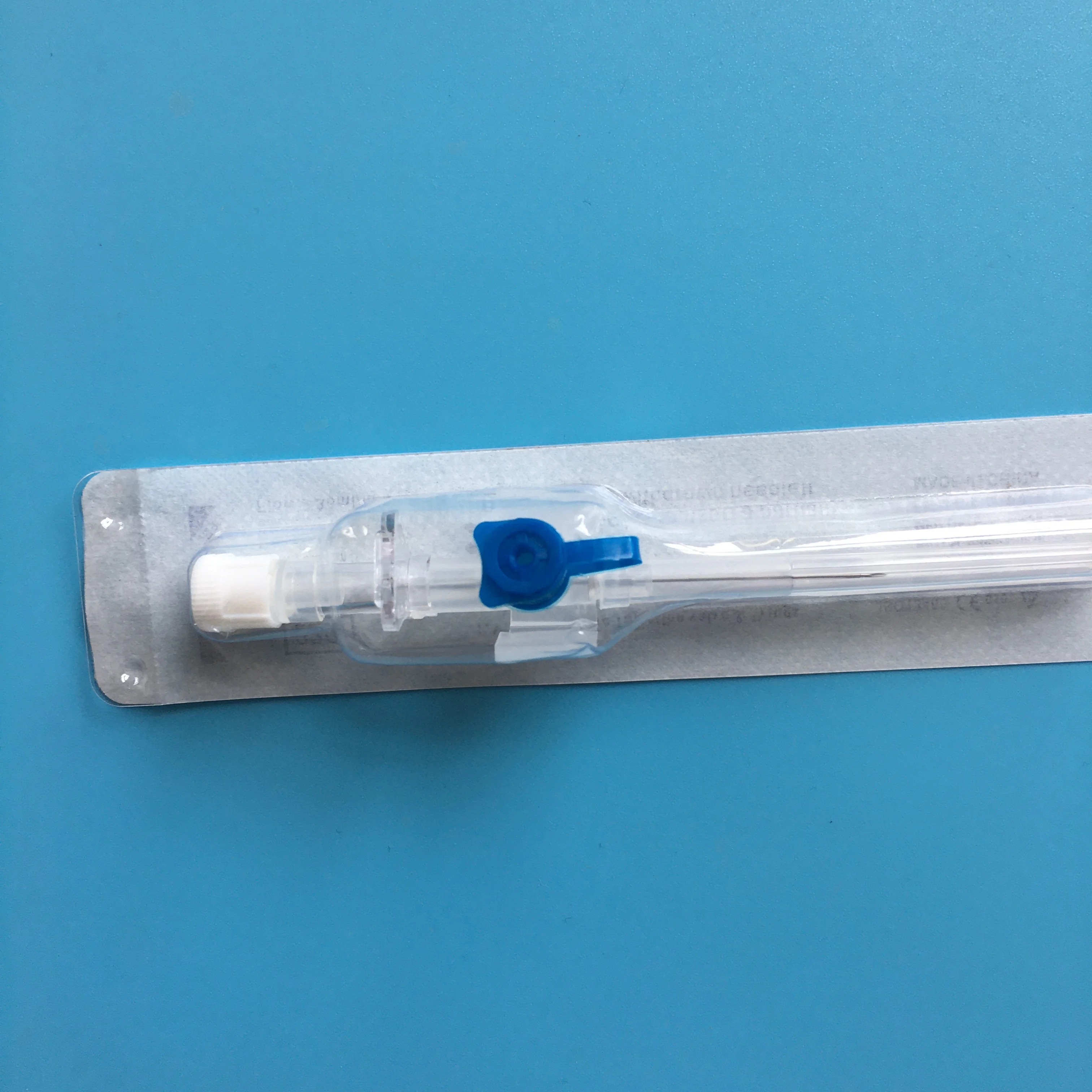 Disposable IV canuula with wings and injection port 14G -26G CE&ISO