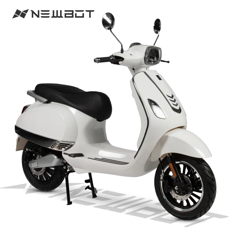 EEC 2000w High quality Lithium battery  max Speed 45km/h 2 wheel adult Breeze electric motorcycle scooter for adult commuting