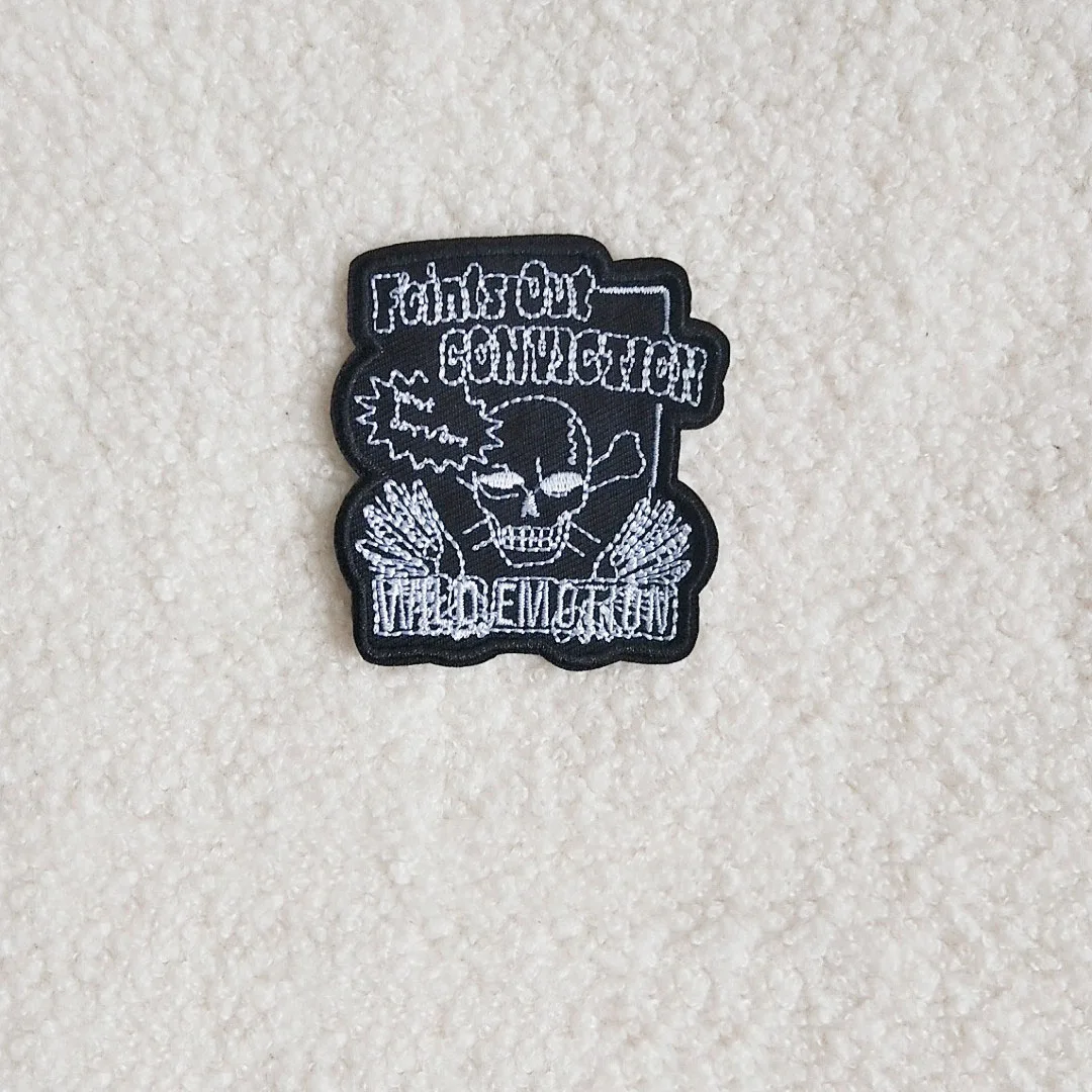 Embroidered Patches Clothing Iron on Heat Transfer Patches Wholesale Embroidered Patches