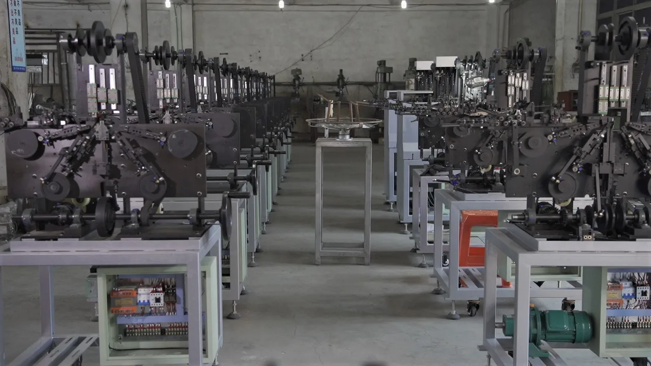 HS-DGK(250B) Hook &  Eye Forming Machine Mechanical Cam Transmission Bra Underwear Machine