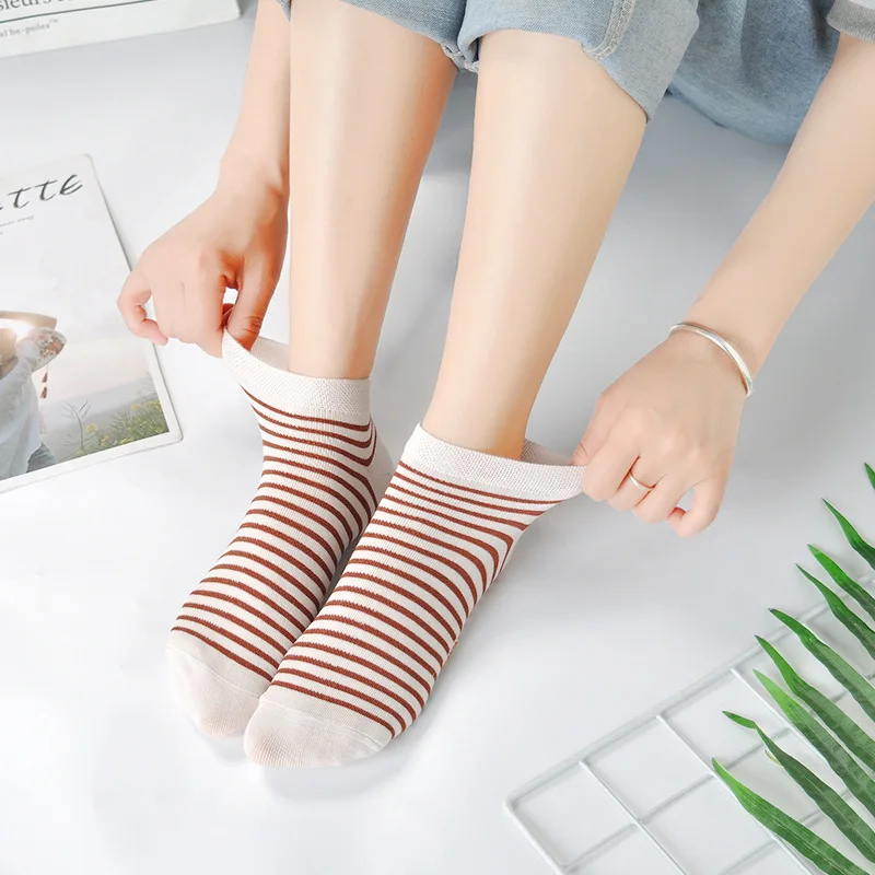 Hot Sale Vintage Socks Women Logo Red And White Stripe Slipper Socks For Women