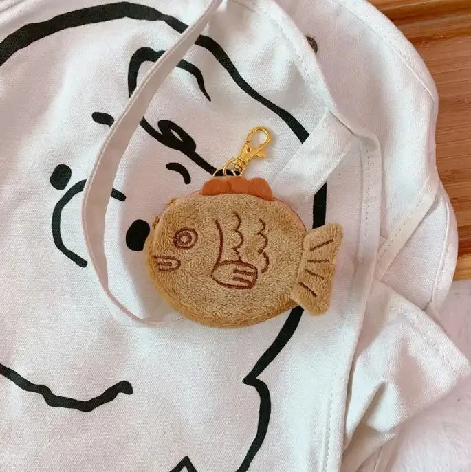 New cute plush fish design girls coin purse custom shape Wrist pouch mini keychain wallet