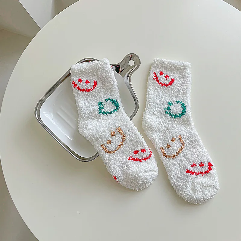 Leisure Cute Smiley Happy Face Jacquard Soft Thick Warm Women Indoor Gifts Sleeping Slipper Coral Fleece Socks Living Room Sofa