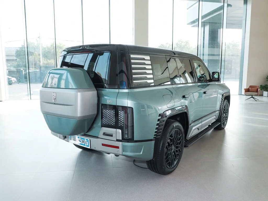 2024 BYD Yangwang U8 роскошный гибридный внедорожник в наличии распродажа 5 мест 1197Hp полный привод электрический Новый энергетический автомобиль