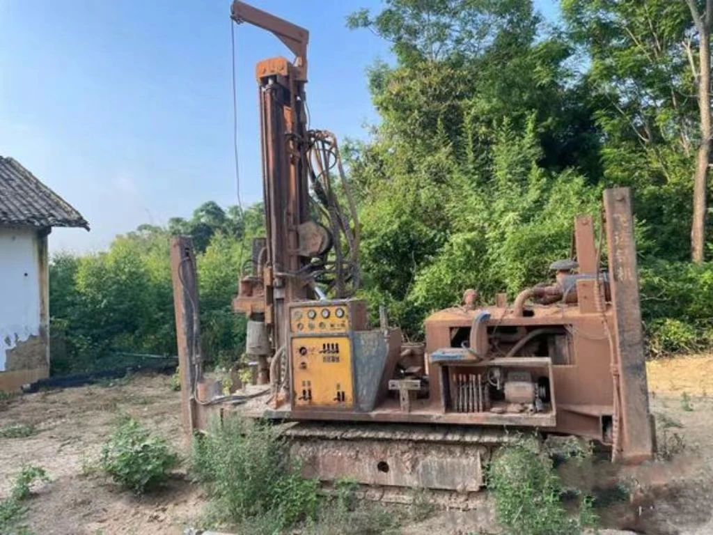 Used/Second hand 200 meters depth crawler water well drilling rig diesel mining drilling rig.