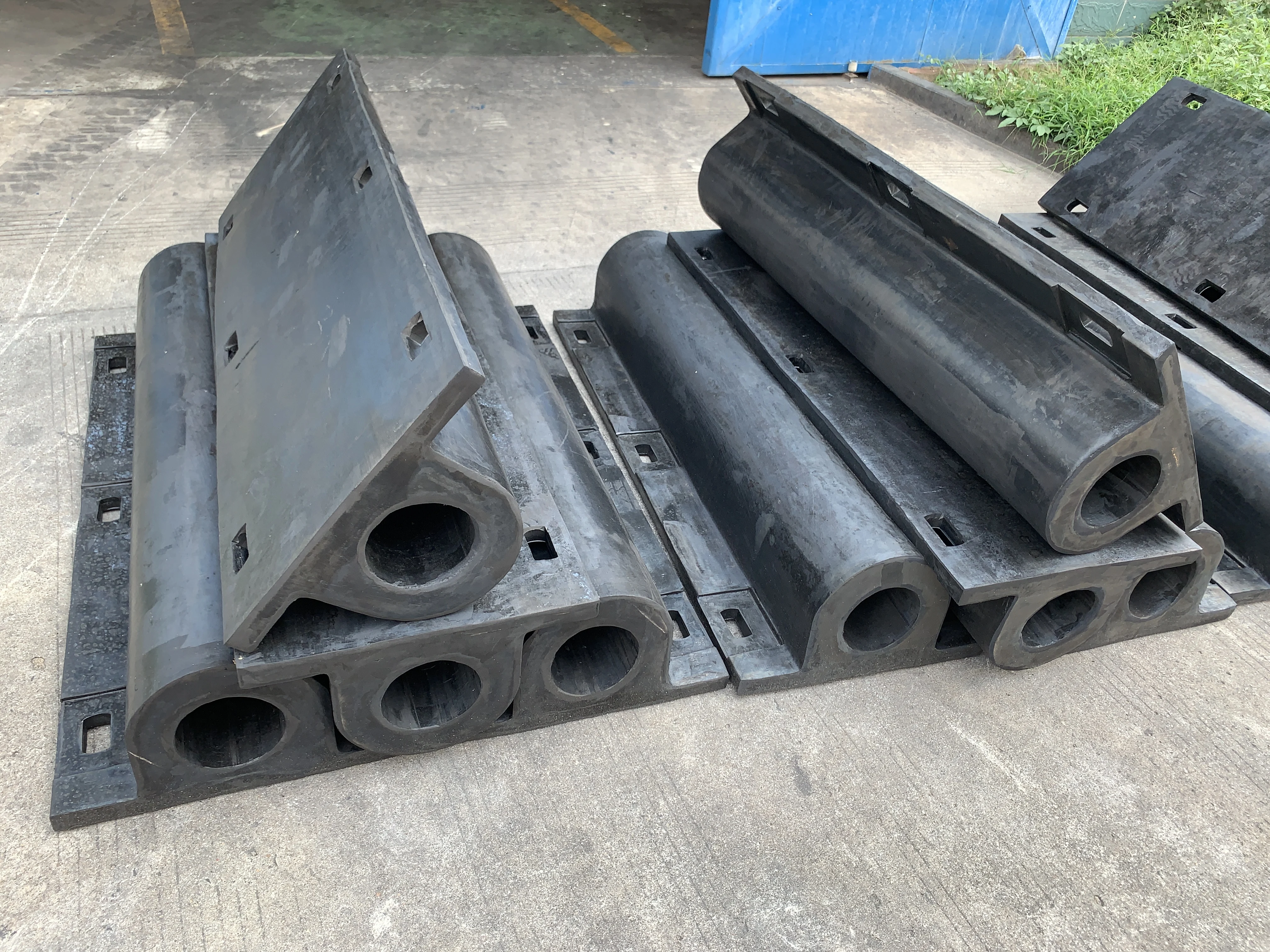 GD280H*2500L 540*430*40 Boat Rubber Yokohama Type Fender GD Floating Dock Bumpers