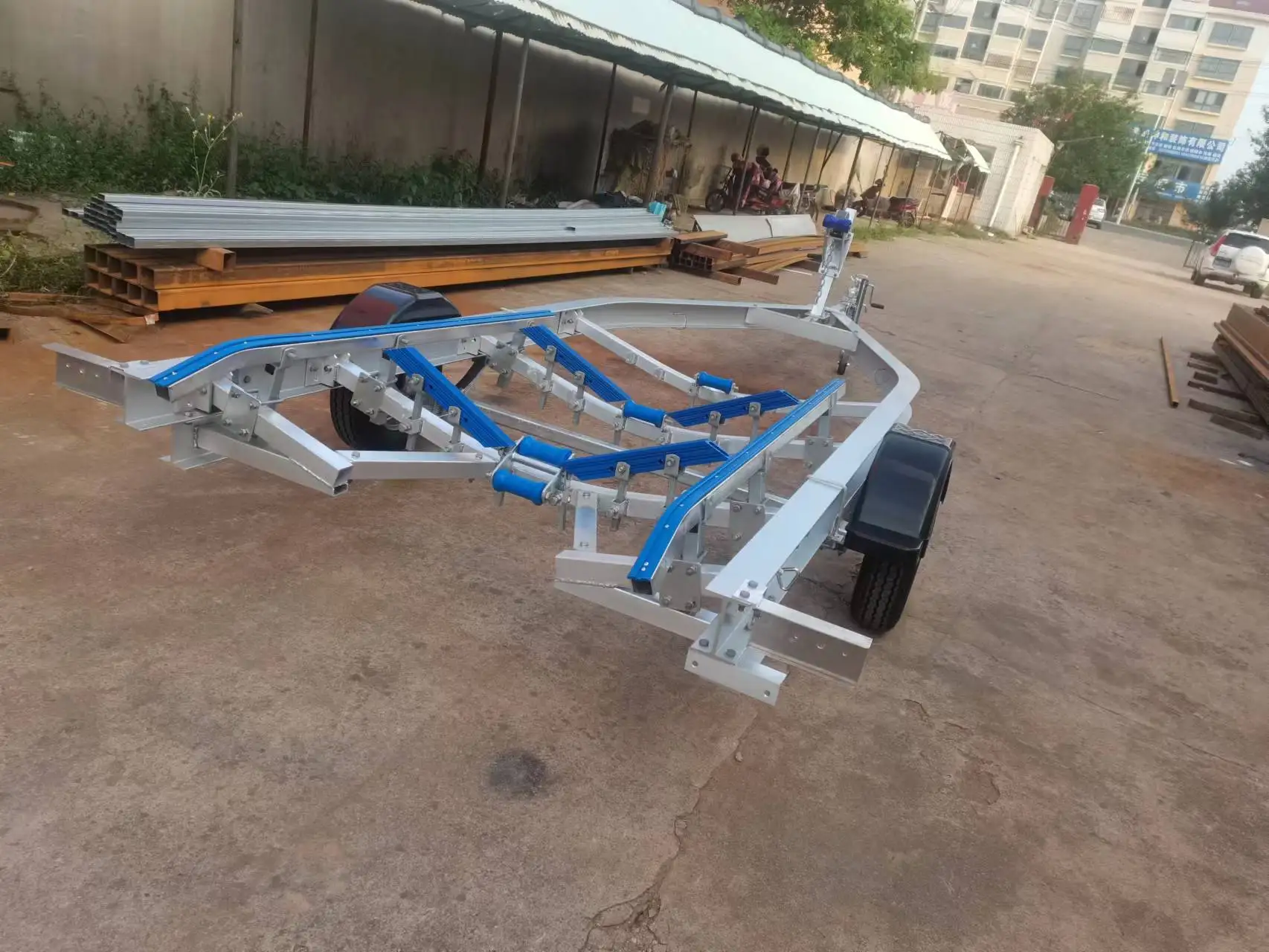 19ft single axle poly bunks aluminum  boat trailer. Yacht, speedboat, assault boat, rubber boat trailer