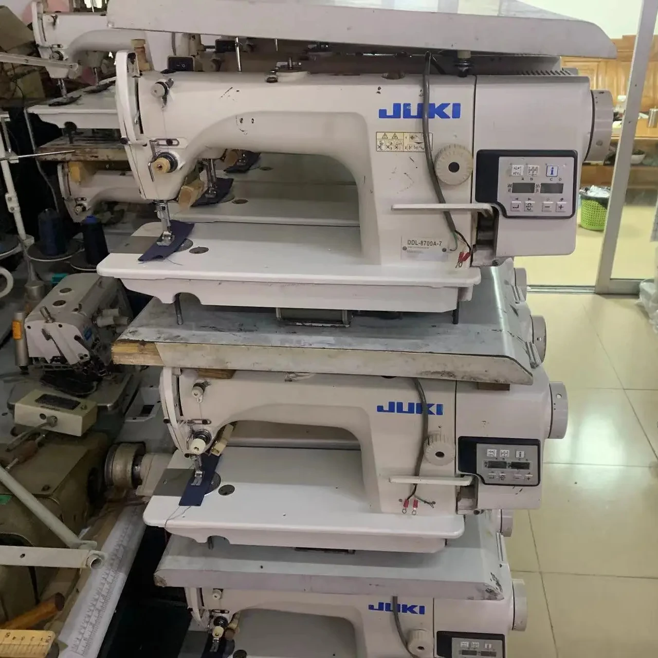 USED JUKI8700A-7 High-speed Direct-drive Computerized 1-needle Lockstitch Sewing Machine with DRY Oil Pan System