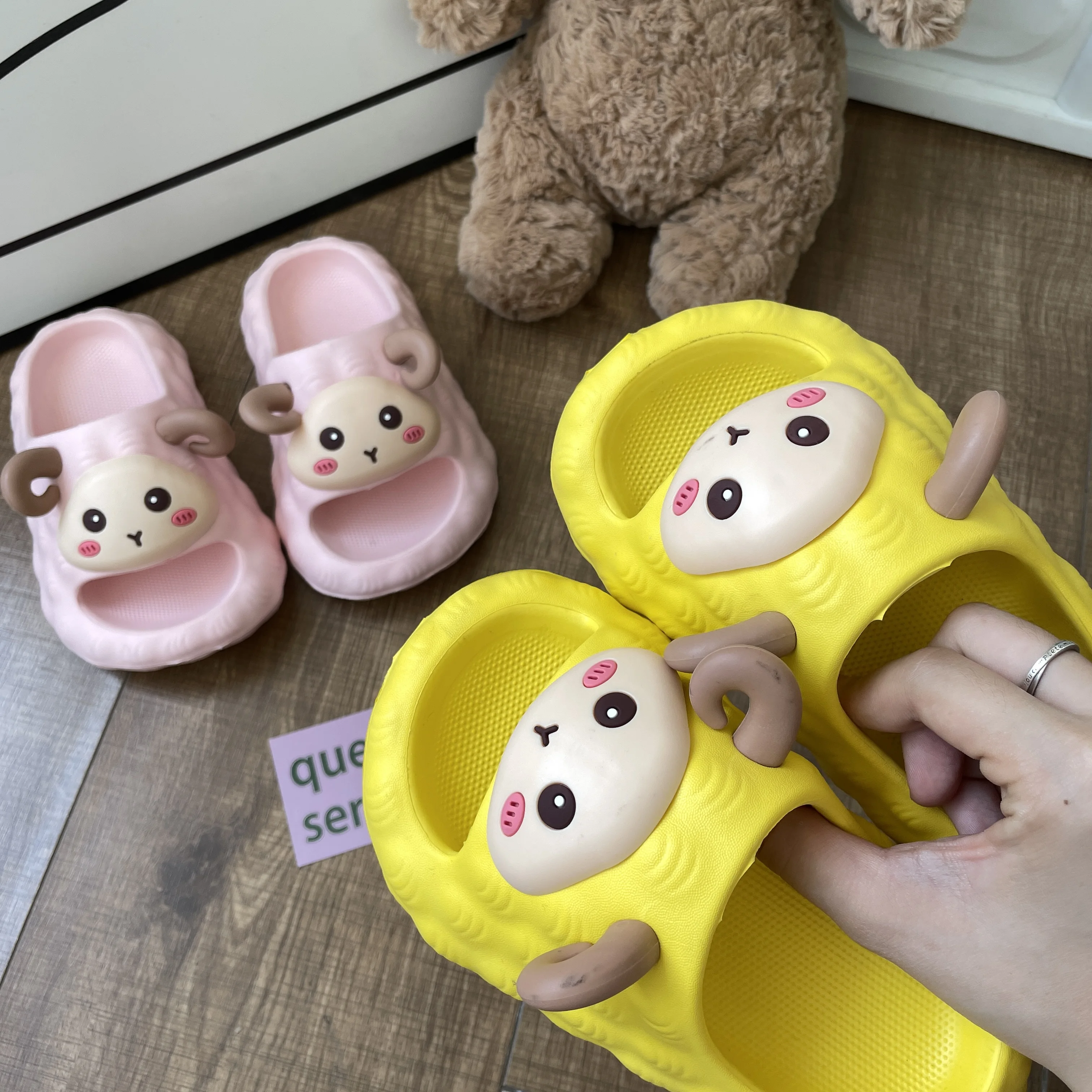 Cheap Outdoor Casual Cartoon Sheep EVA Thick Soled Children Slippers Kids Shoes eva Slippers For Children Flats
