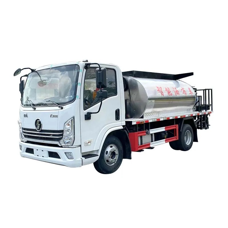 China low price brand 4 cbm 140 hp Intelligent Asphalt engineering vehicle for road maintenance truck