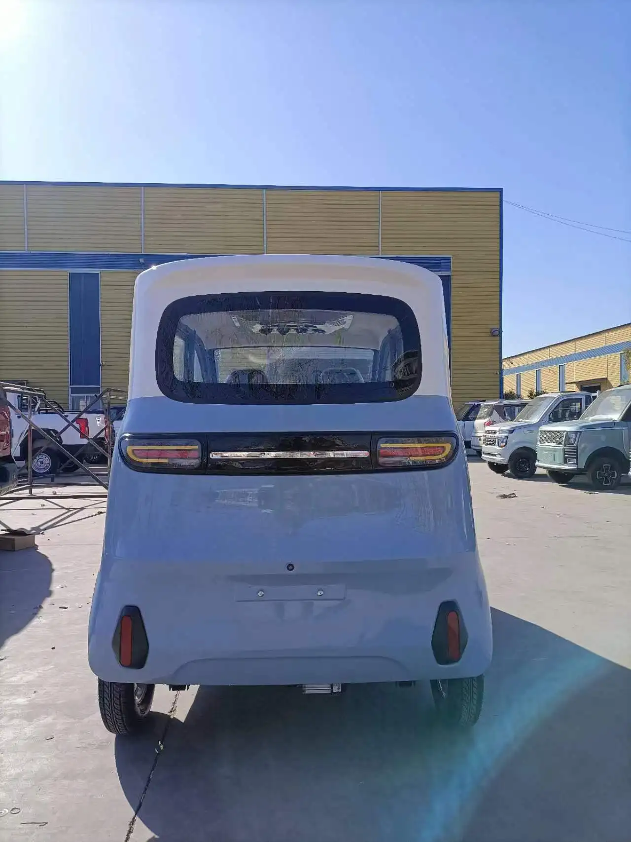 Hot Sale 4-Door 4-Seat Mini EV Car 1500W Low-Speed Electric Vehicle Hot sale 4-door 4-seat mini EV car 1500W-3000w Low-speed EV