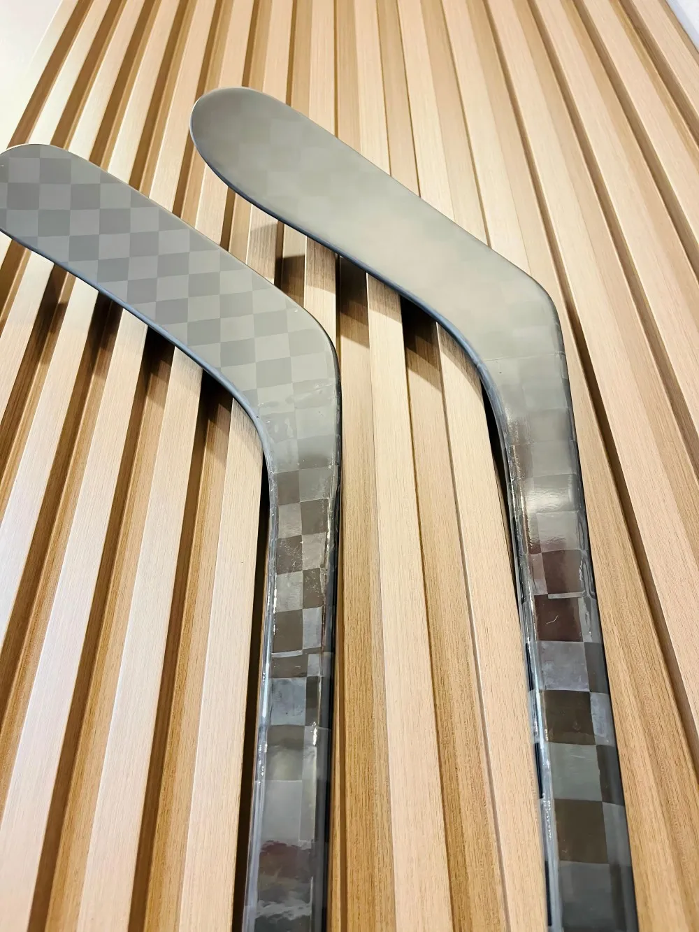 High quality custom ice hockey sticks made in China with all sizes flex and curve.