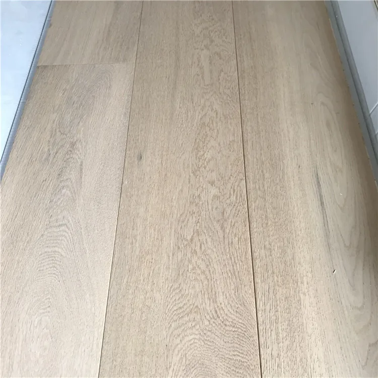 
3-layer Engineered AB Grade Wide Plank Oak Wood Flooring 