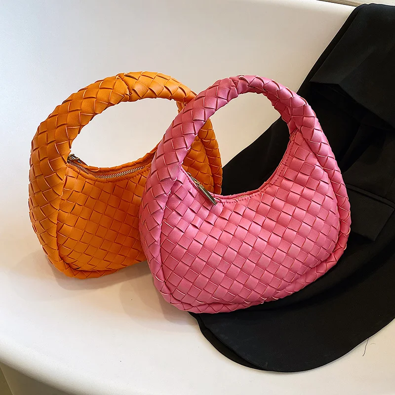 2022 New Half Moon Trendy Mini Tote Bag Handmade Woven Luxury Designer Bag Lady Fashion Purse Handbag