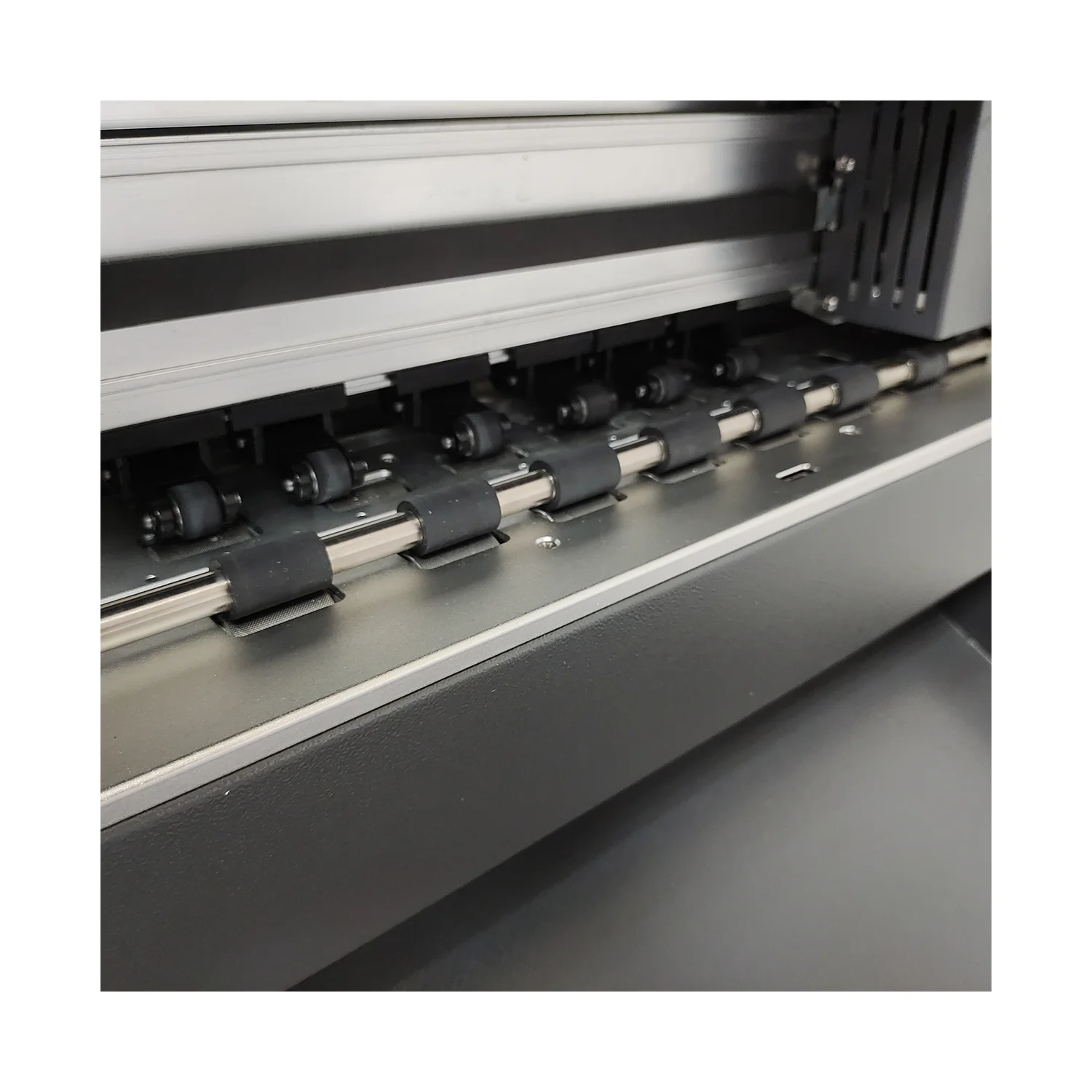 Cheap Vinyl Sticker Cutter die-cutting Plotter servo cutting plotter machine with camera A4 cutting machine with double blade