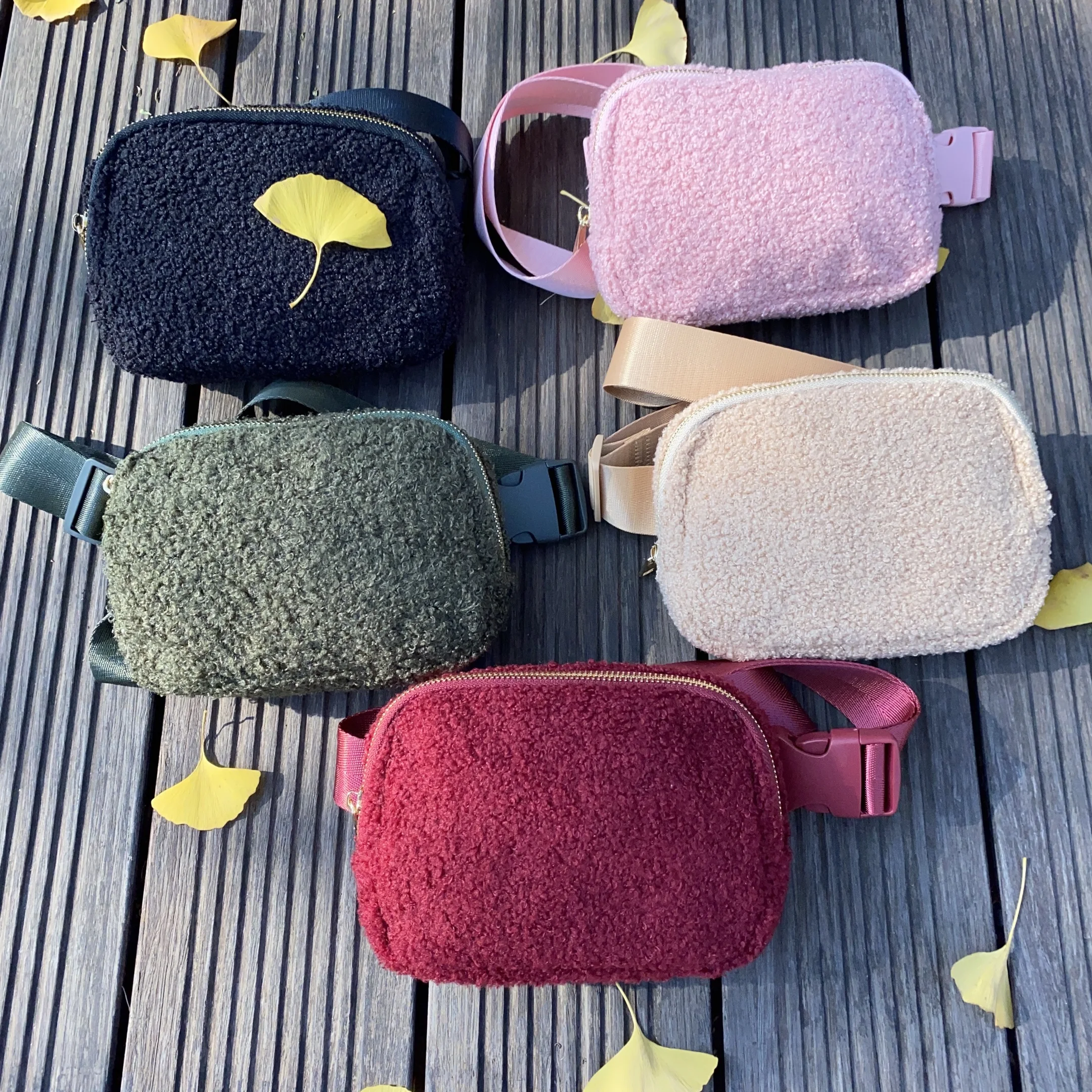 Factory Custom Logo Winter Fall New 7 Colors Portable Sport Belt Bag Crossbody Teddy Fluffy Fanny Pack Sherpa Fuzzy Waist Bag