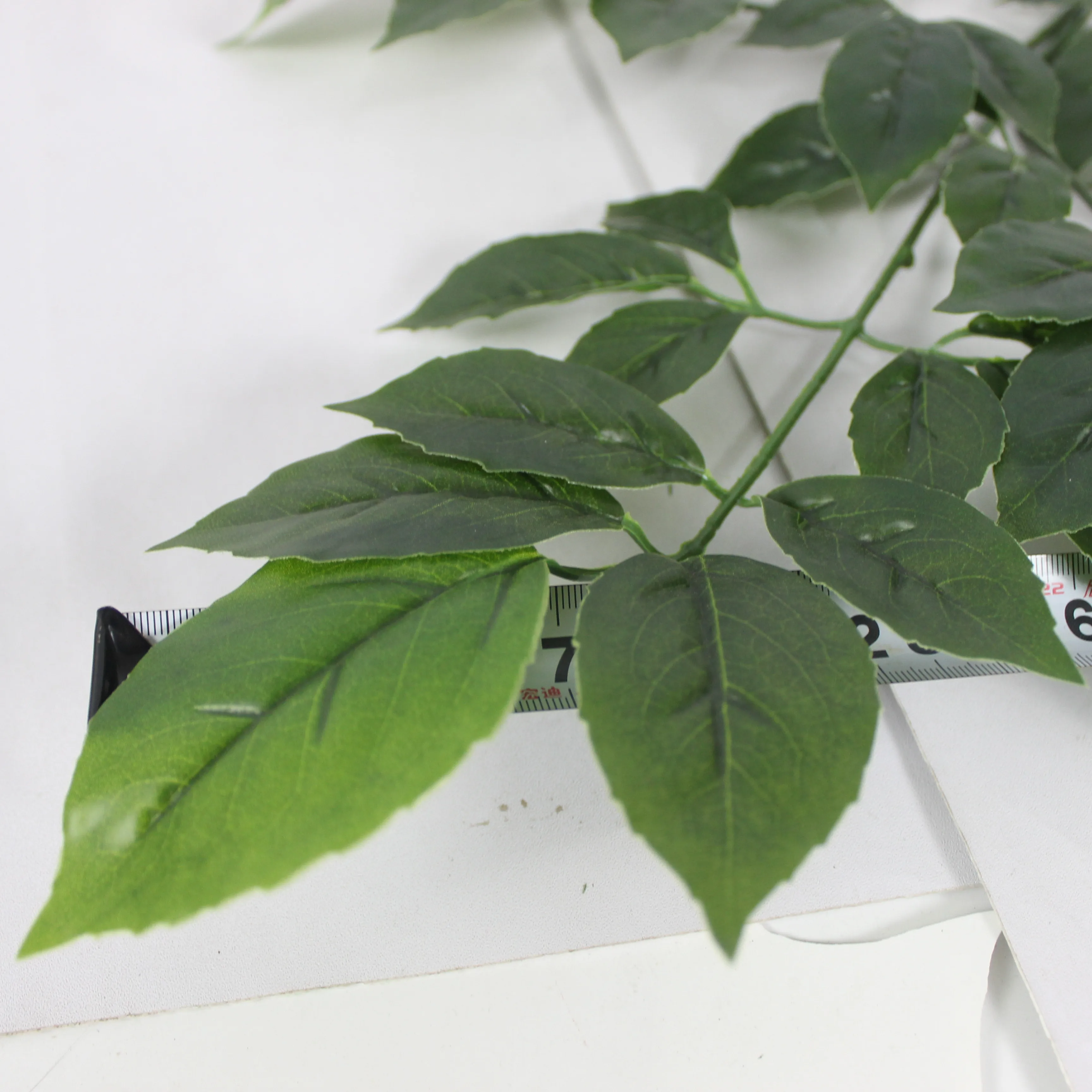 Artificial green camphor tree leaves branches Tropical plants 2021 new stlye faux leaf