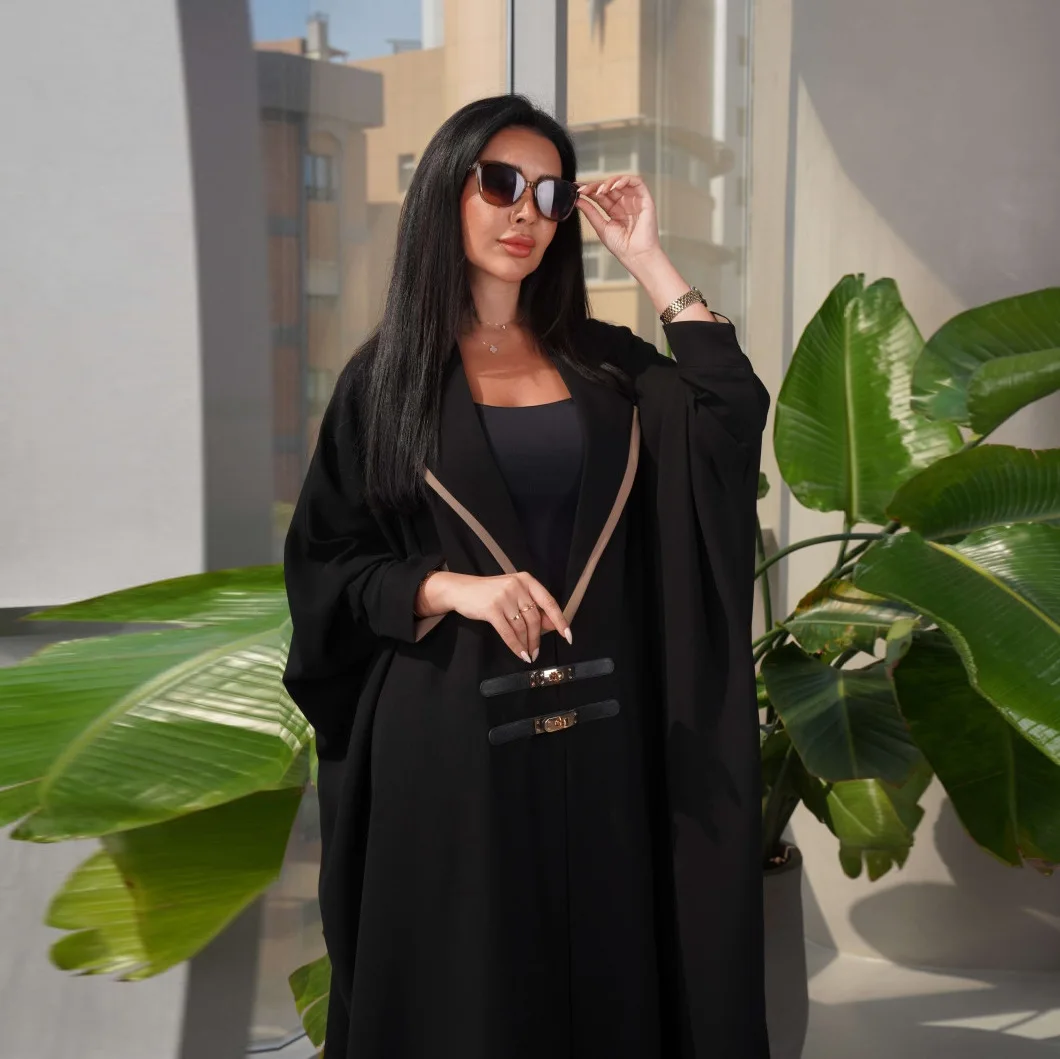 Black modest abaya 2024 Middle East European and American fashion cardigan leather buckle Abaya Turkish bat sleeve wearing robe