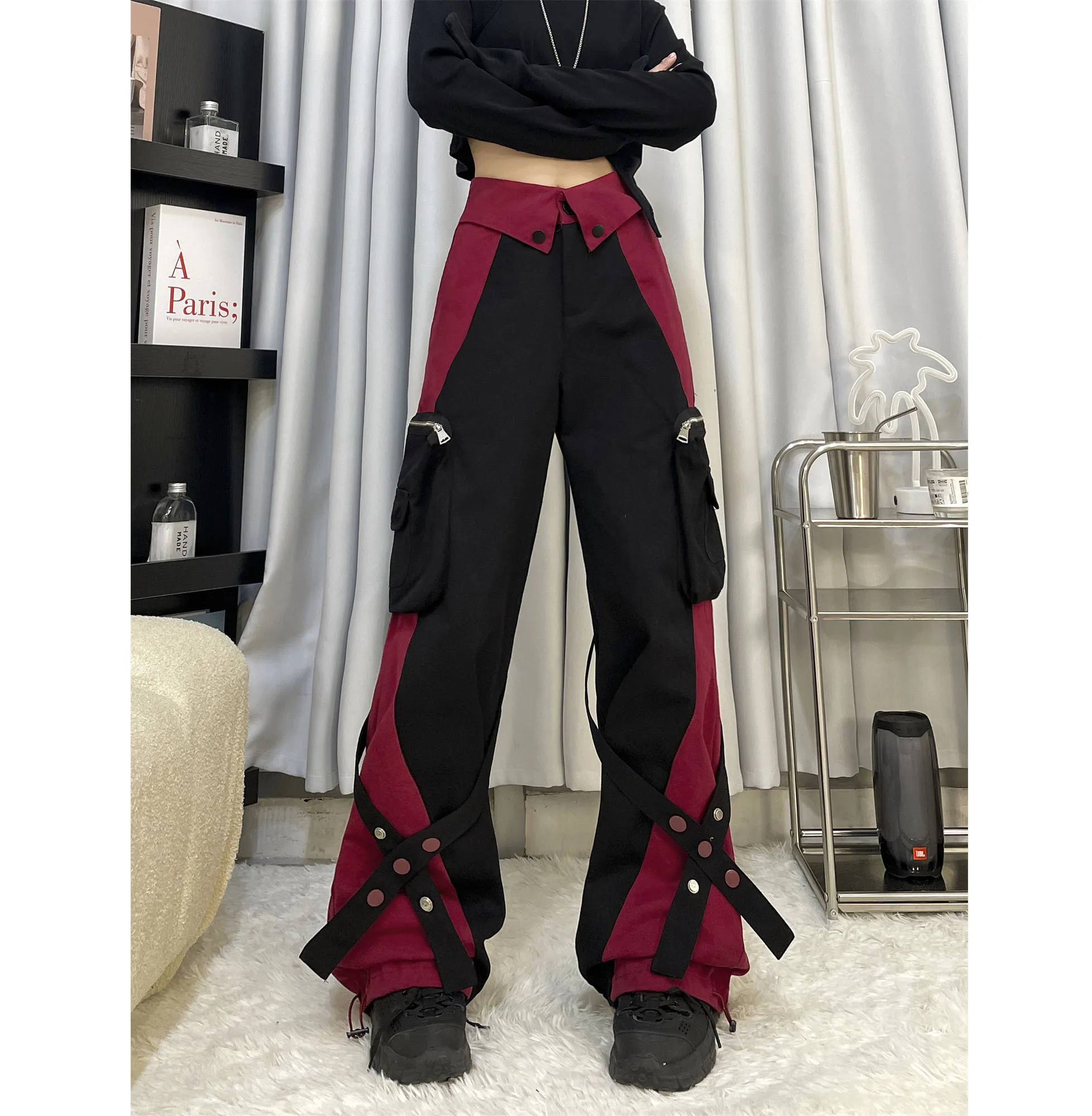 Custom Logo Women Sweatpants Streetwear Long Pants Black red Contrast Color Straight Loose Large zipper pocket women cargo Pants