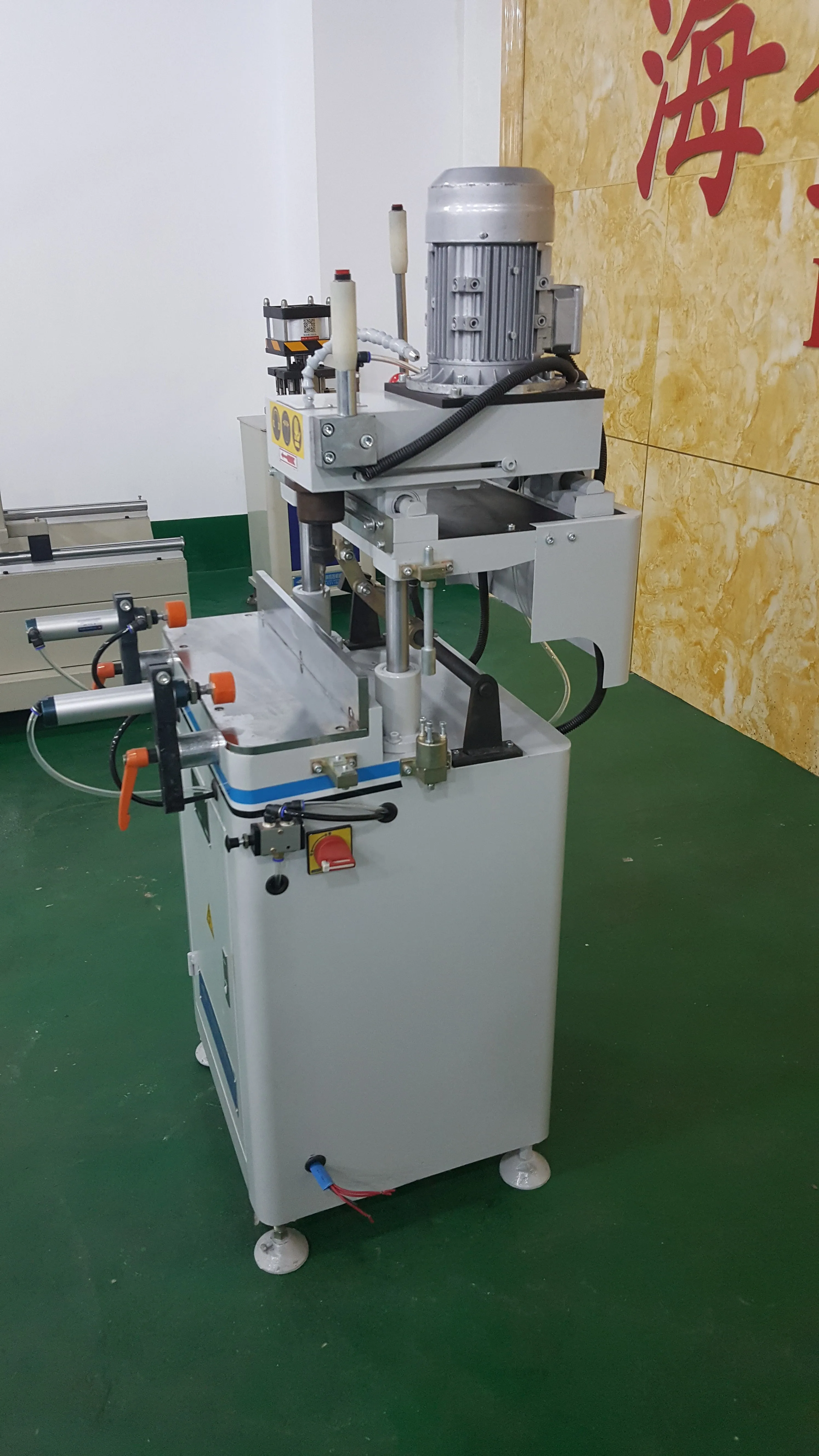 Copy router machine for aluminum window and door manufacturing machinery