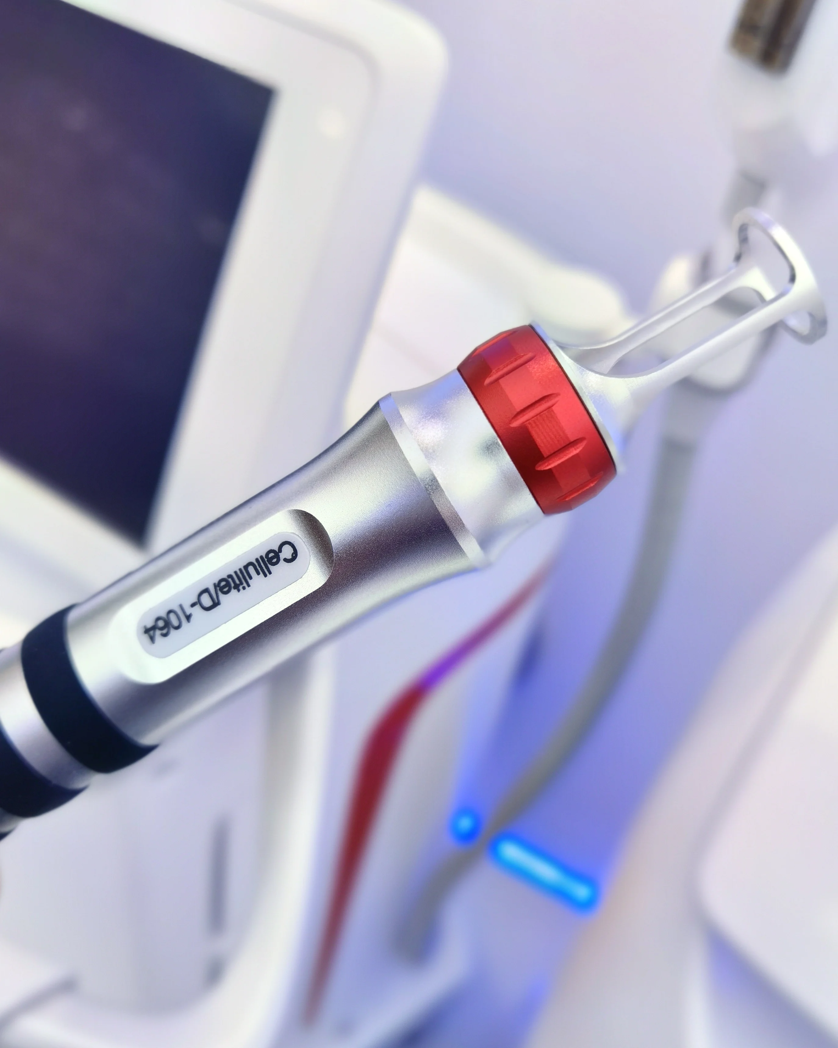 Ultra Picolris Picolaser Pico Second Laser Machine 1064 735 532 Nm Picosecond Tattoo Pigment Freckle Removal Machine