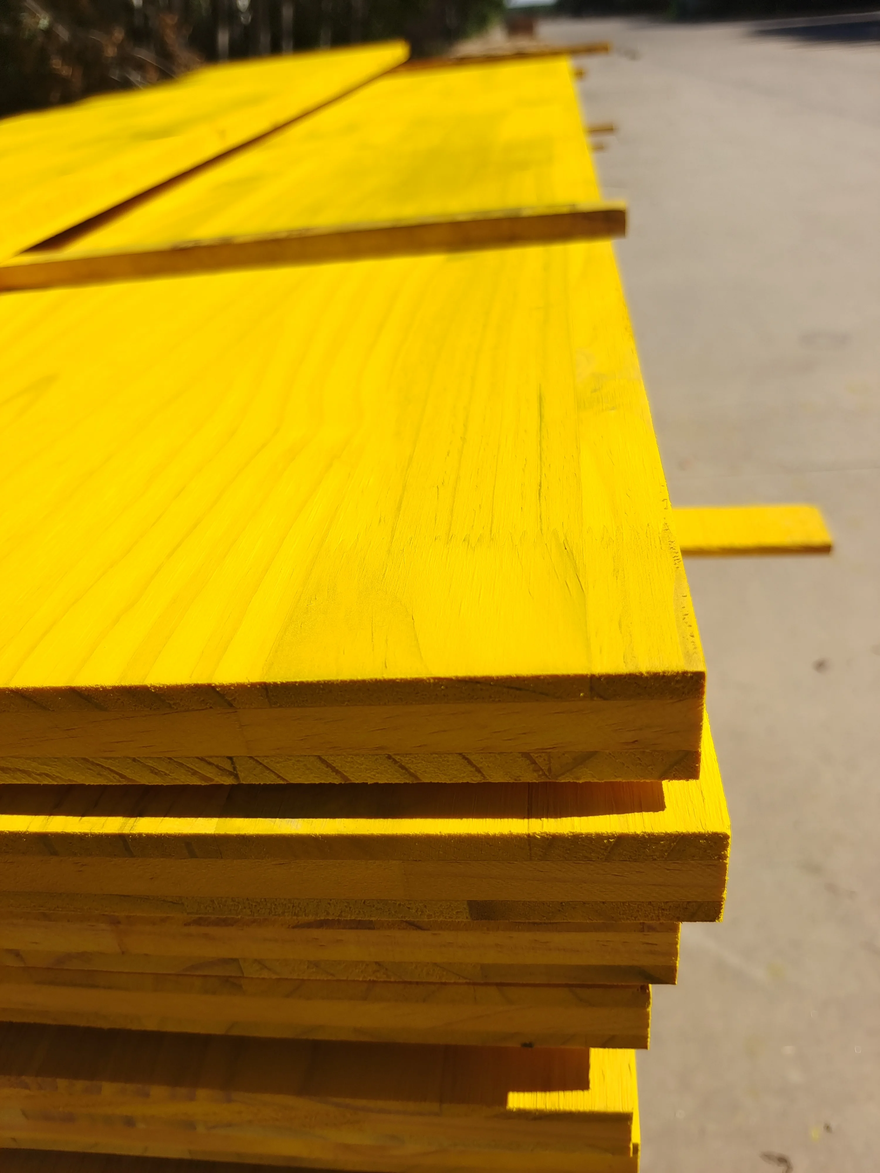 21mm 27mm 3 Layers Yellow Shuttering Construction Formwork Panels With Chinese Fir Core