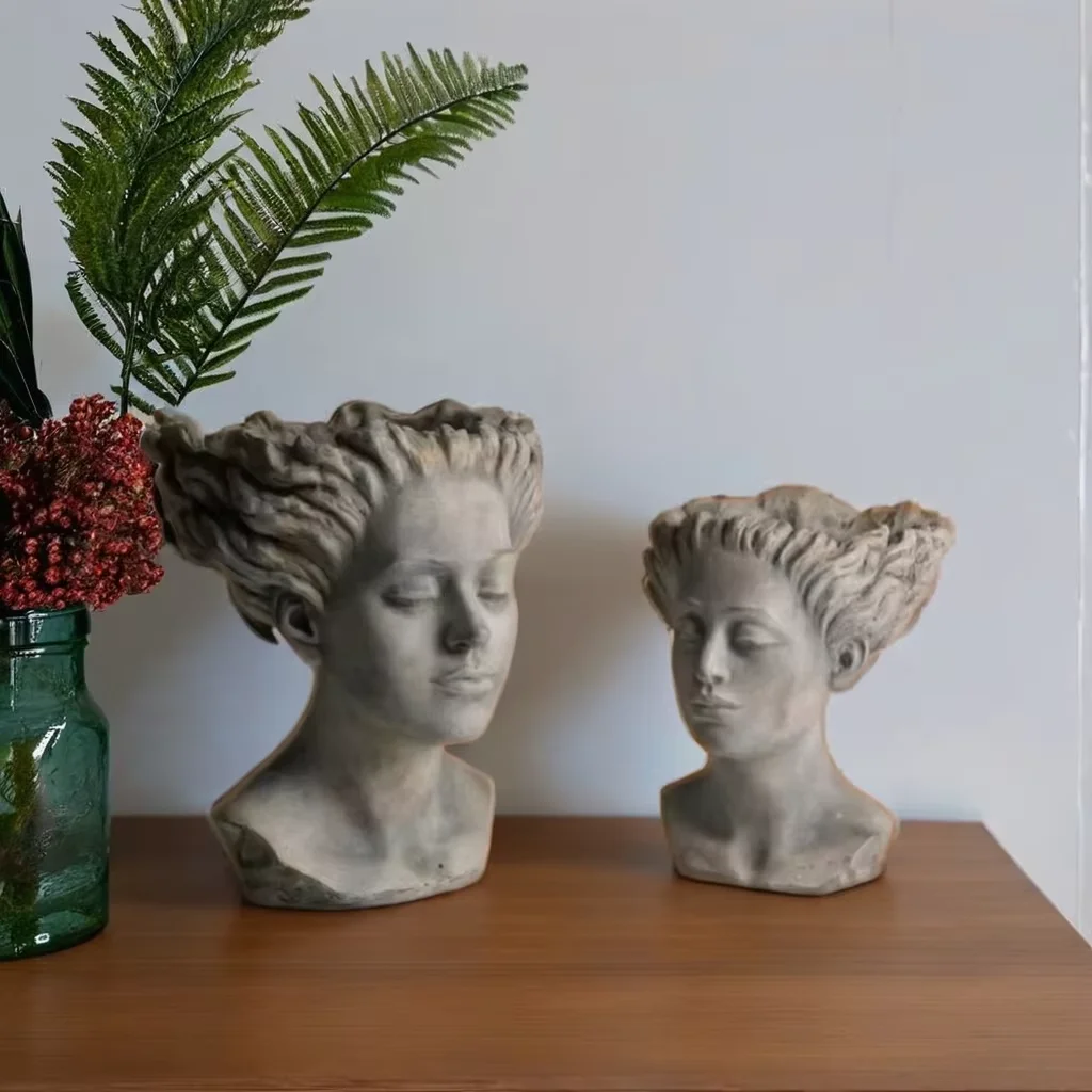 Скульптура из искусствованного цемента