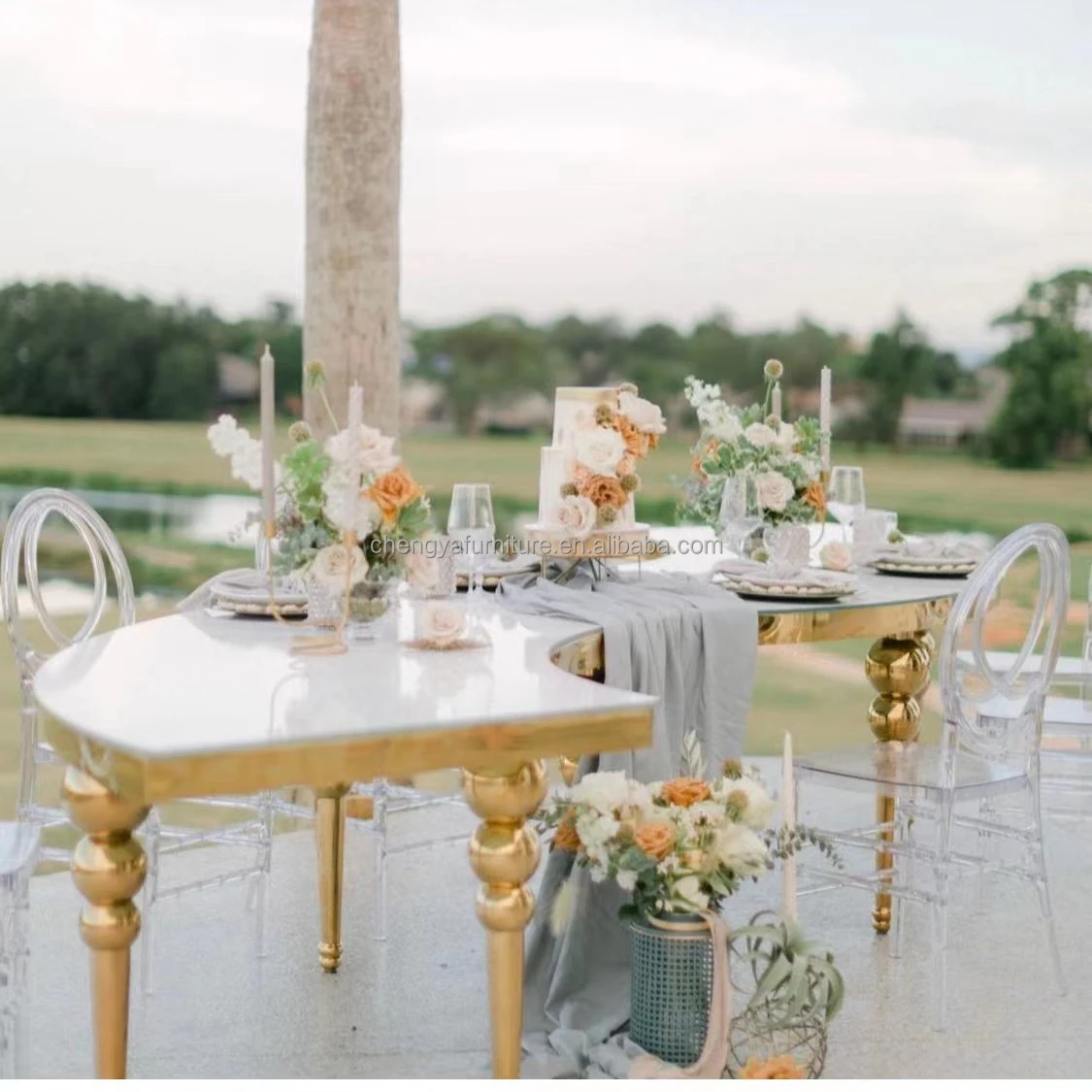 Luxury Wedding Golden Serpentine Party Table For Wedding Events