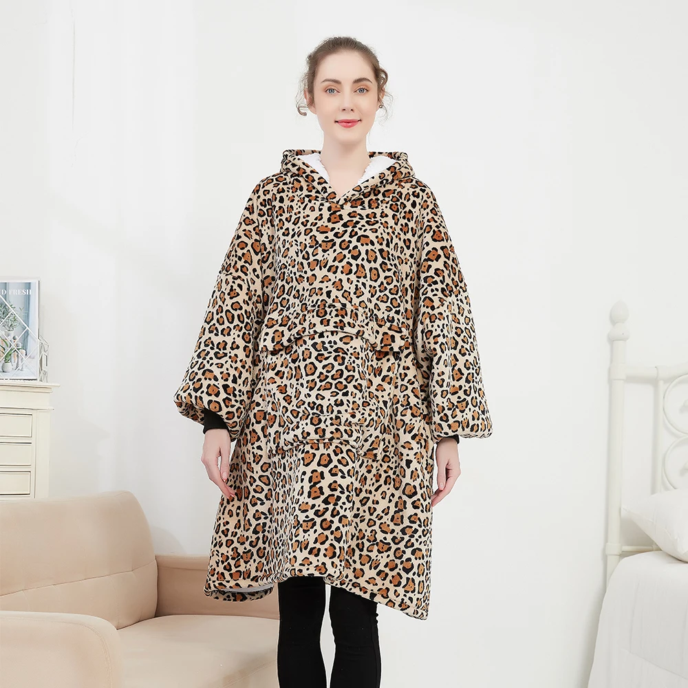 Hot Sell Flannel Sherpa Over Sized Giant Pocket Design Wearable Hooded Free Sample Hoodie Blanket