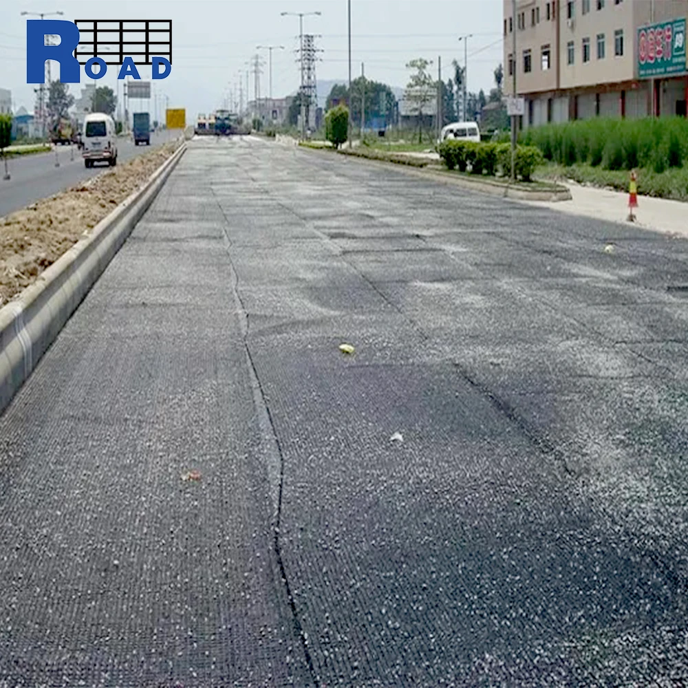 Fiberglass Geogrid Composite Nonwoven Bitumen Coated for Asphalt Overlayer Reinforcement Gravel Geogrid