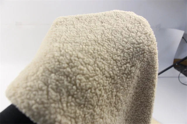 Hot sale solid color lamb wool fabric high quality polyester coral velvet fabric for clothing