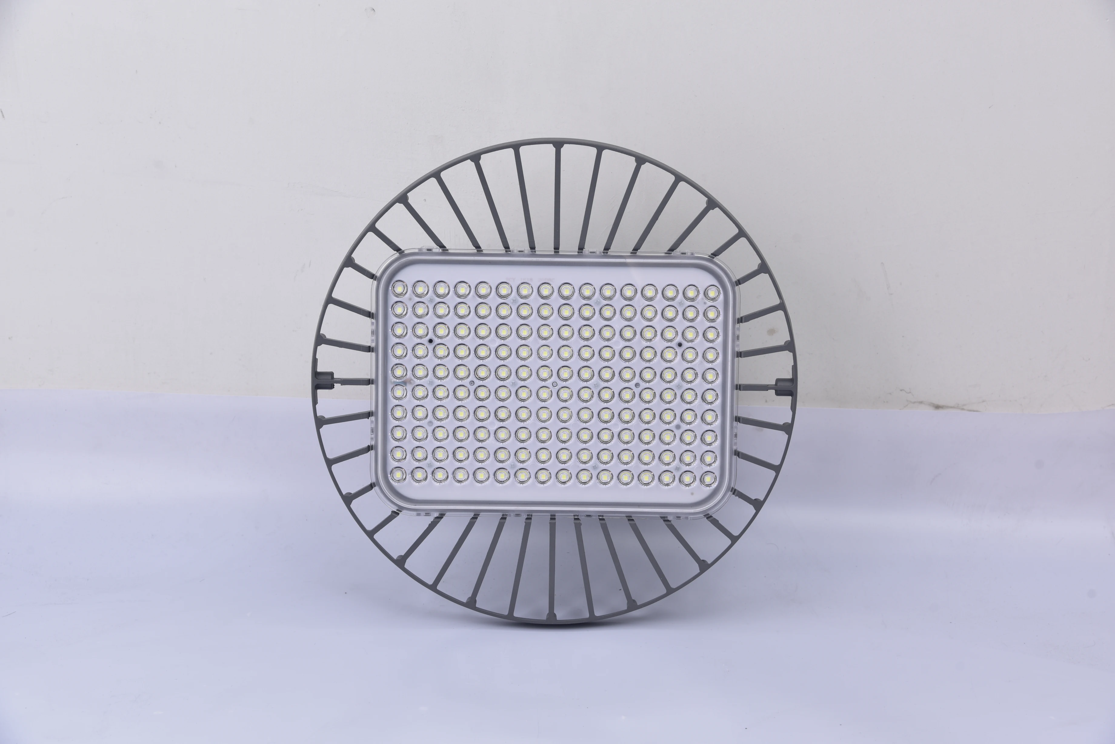 Wholesale Factory Price high quality cheap Outdoor Industry Aluminum Alloy UFO luminaire for industrial use