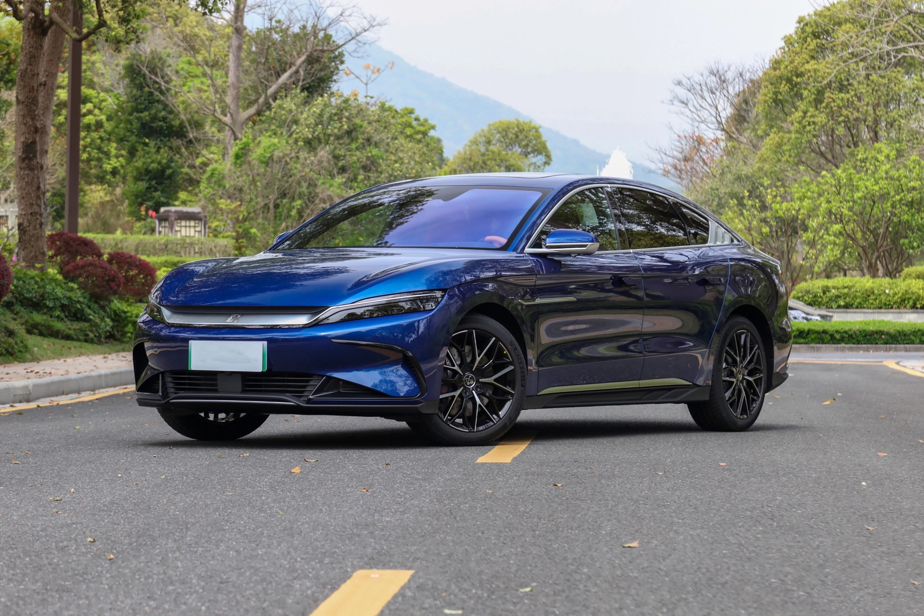 Cheap ID4 CROZZ  BYD SONG TANG HAN YUAN New Energy Car 2022