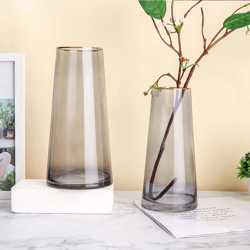 
Simple and exquisite cone vase made in China, transparent smokey gray home decoration vase 