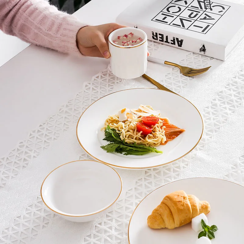 Gold Rim Charger Plates for Wedding Wholesales Fine Bone China Decorative Dishes Set White Dinner Table Plates with Gold Trim